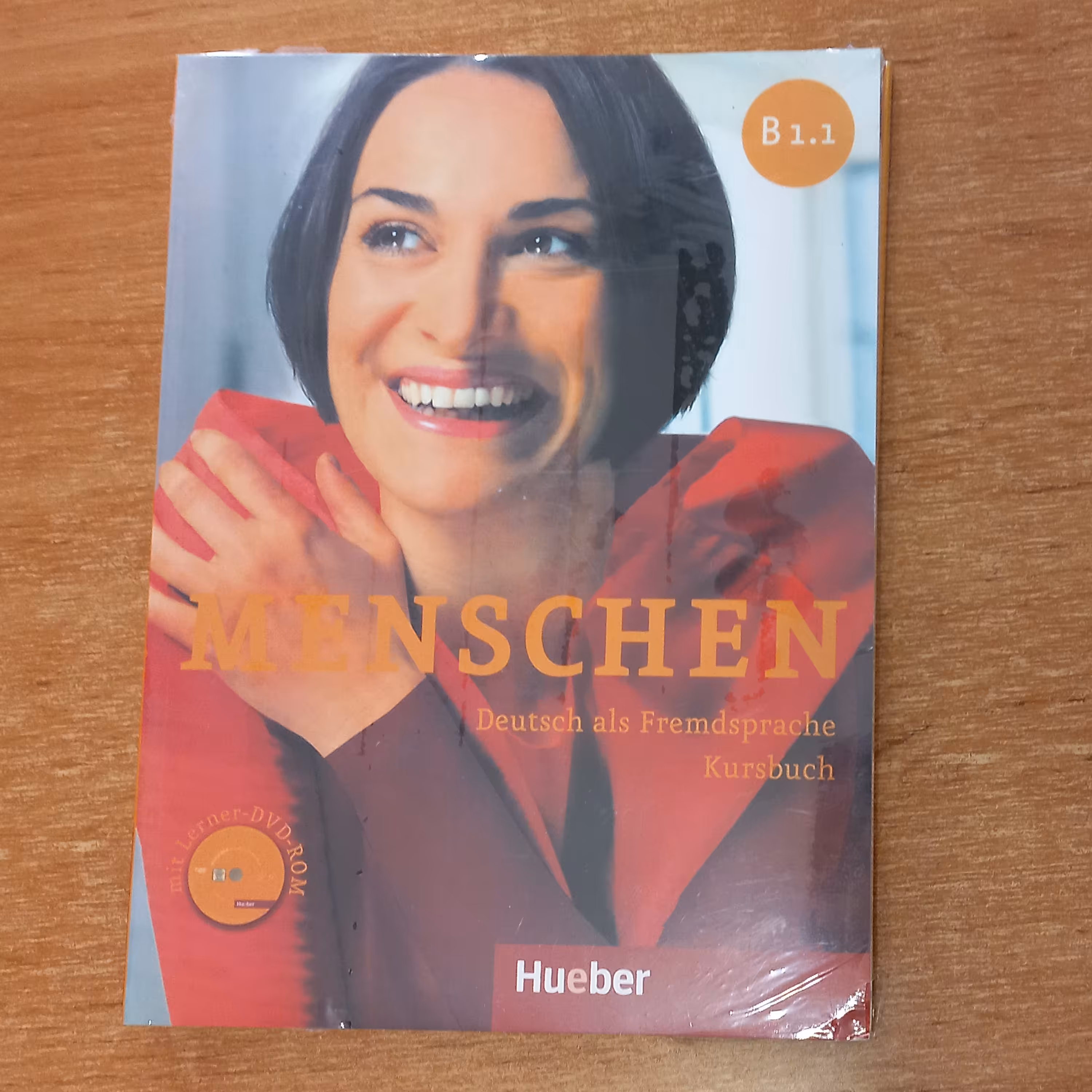 کتاب زبان آلمانی منشن Menschen  B1.1 به همراه کتاب کار و cd