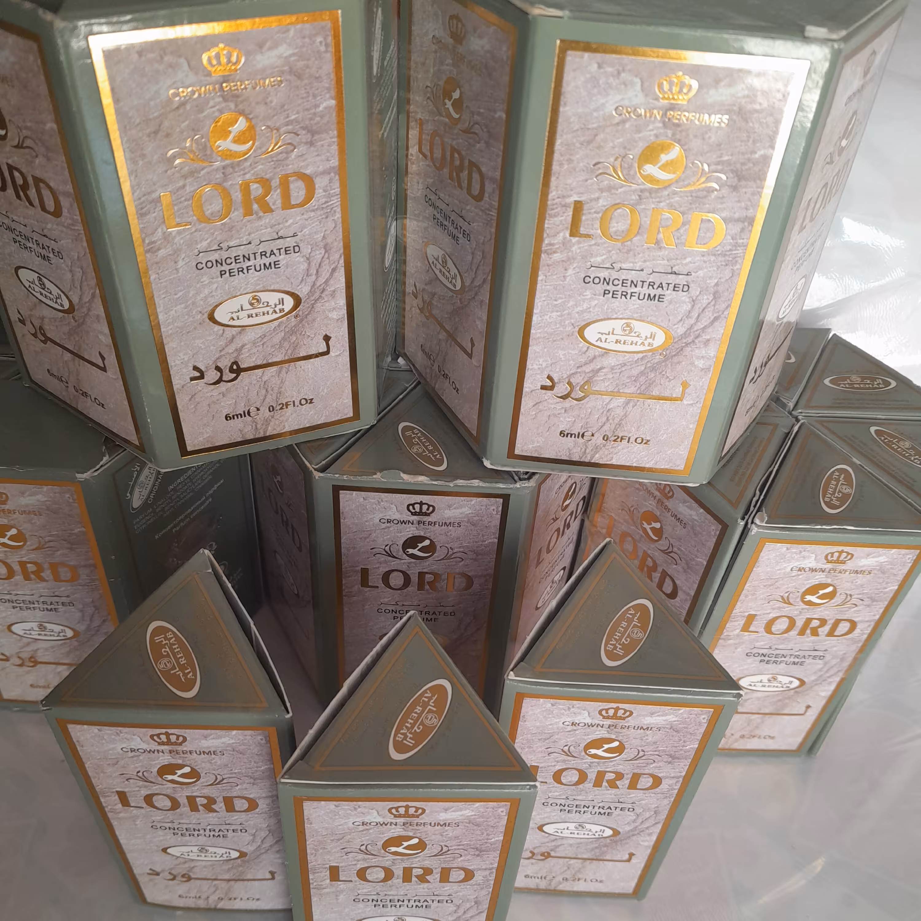 عطرلوردعربی ساخت شرکت الرحاب دبی با بوی تندوتیز وخیلی خوشبو وماندگاری تضمینی طولانی