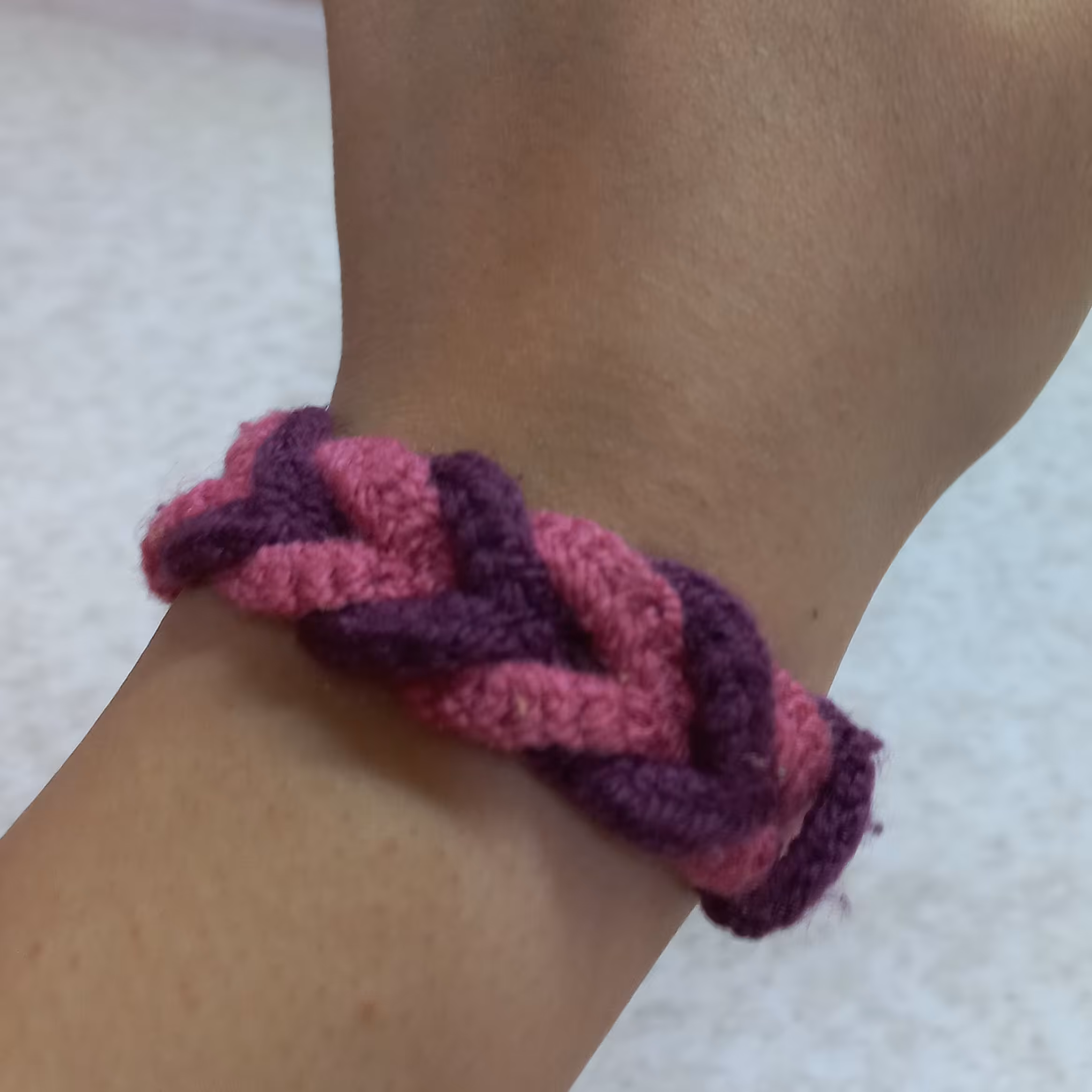 دستبند بافتنی 