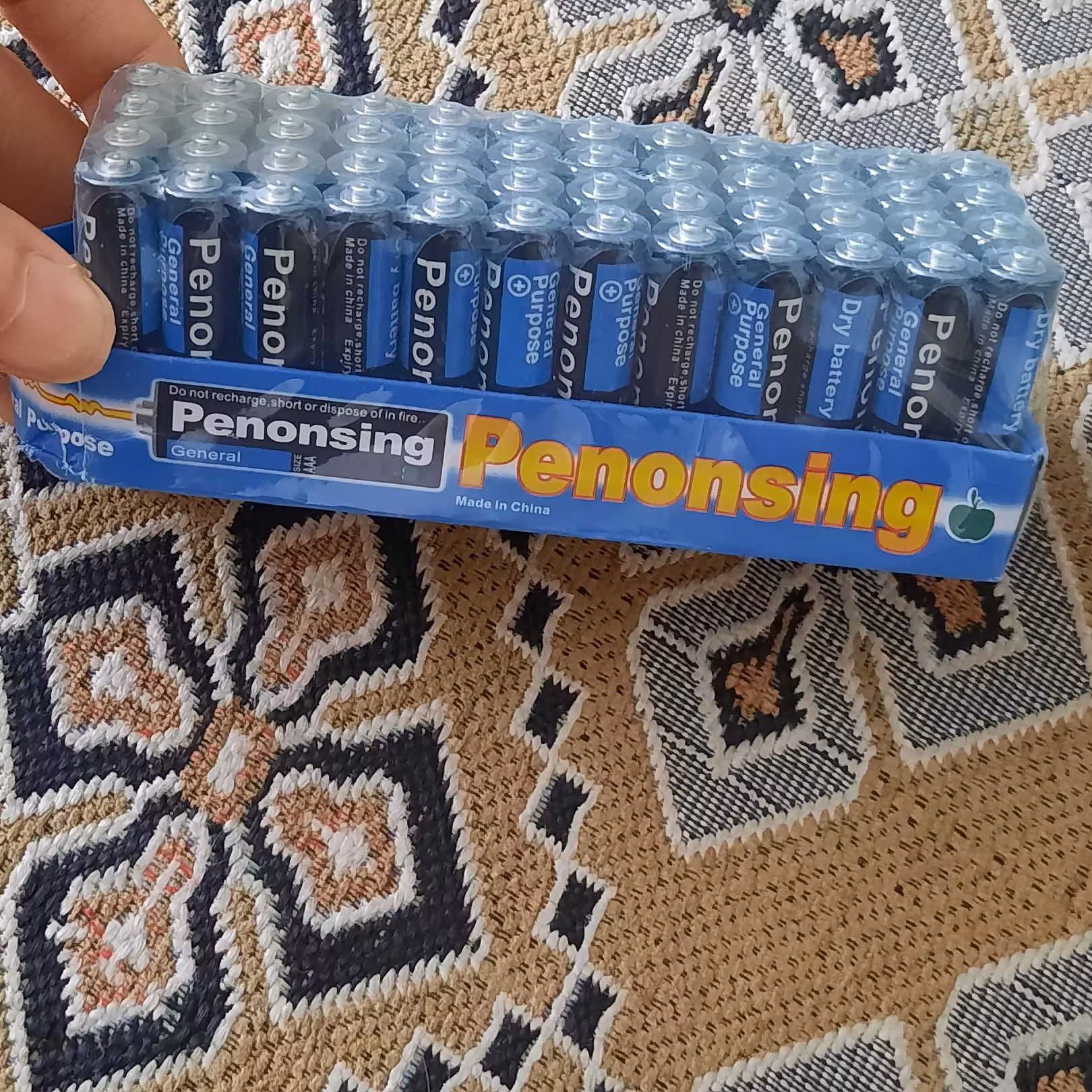 باطری نیم قلمی پک 4 تایی فقط 12 هزارتومن