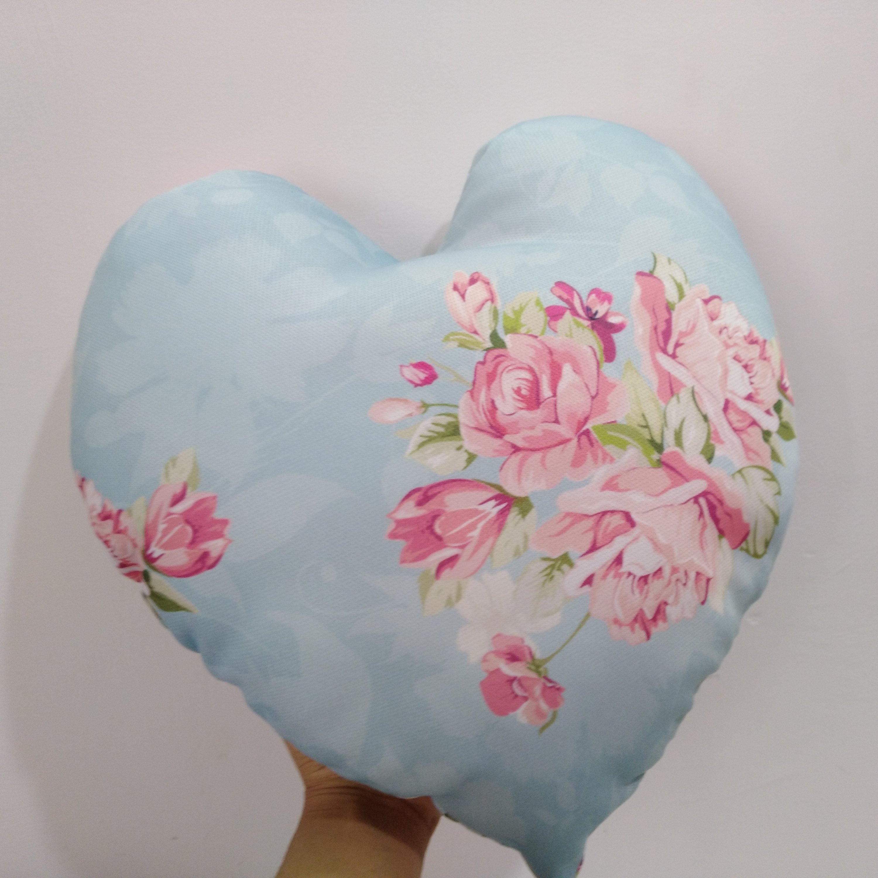 کوسن مبل قلبی