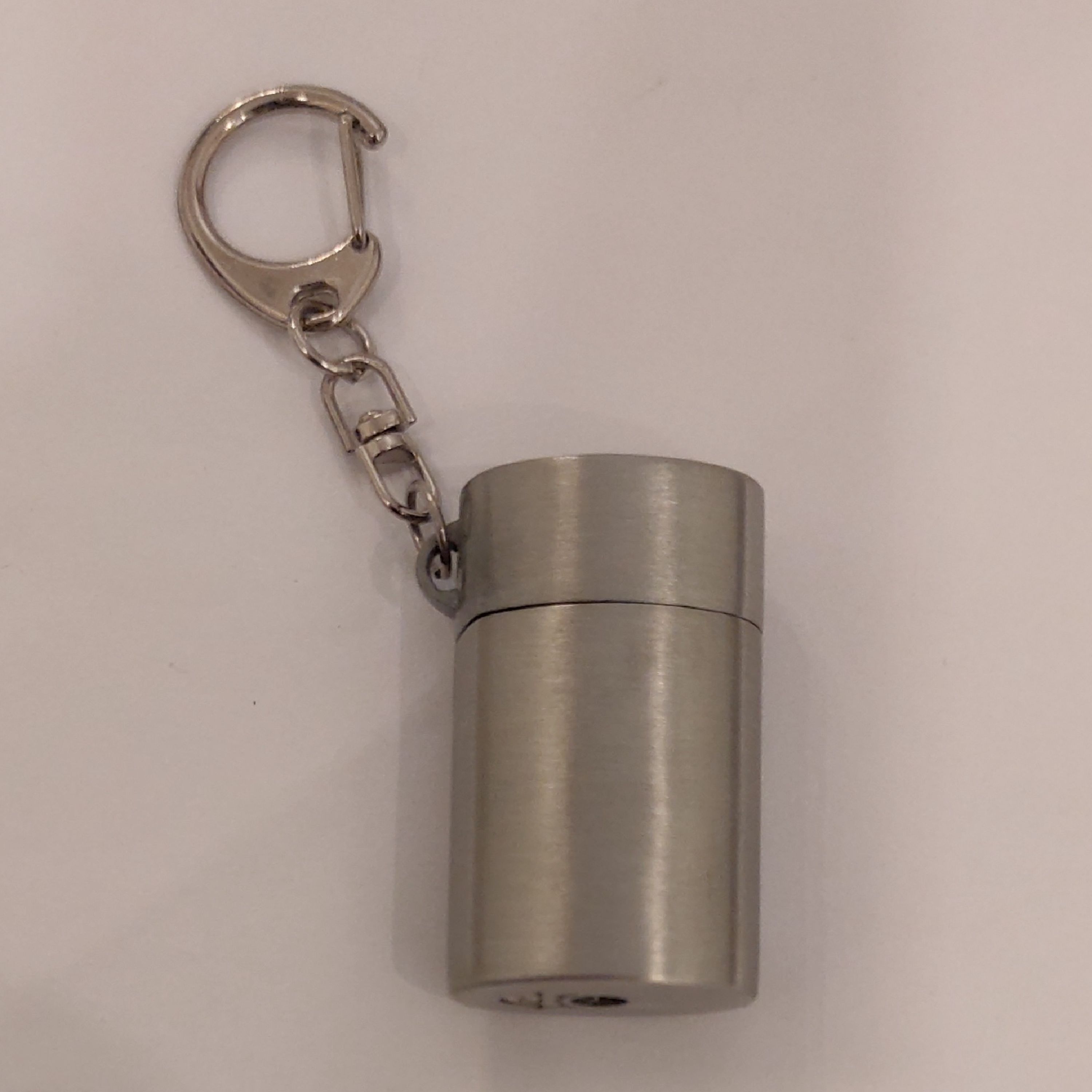 فندک استوانه آویزی