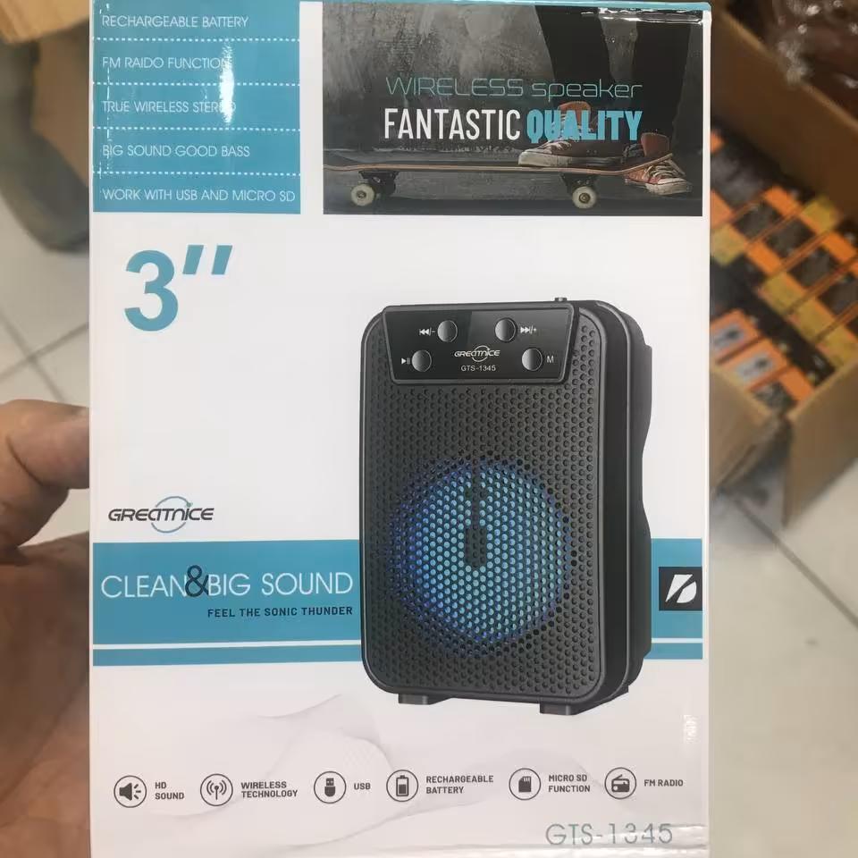 اسپیکر  - بلوتوثی - رم - فلش - رادیو - شارژی - کیفیت صدا عالی - سه رنگ مشکی قرمز آبی