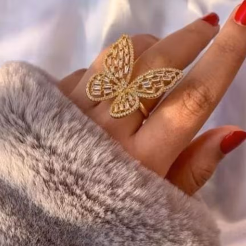 انگشتر پروانه 