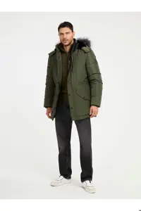 کاپشن سبز مردانه پارکای واقعی اورجینال Guess