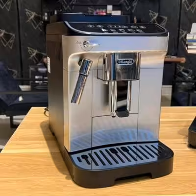 اسپروساز دلونگی Magnifica Evo با مخزن شیر