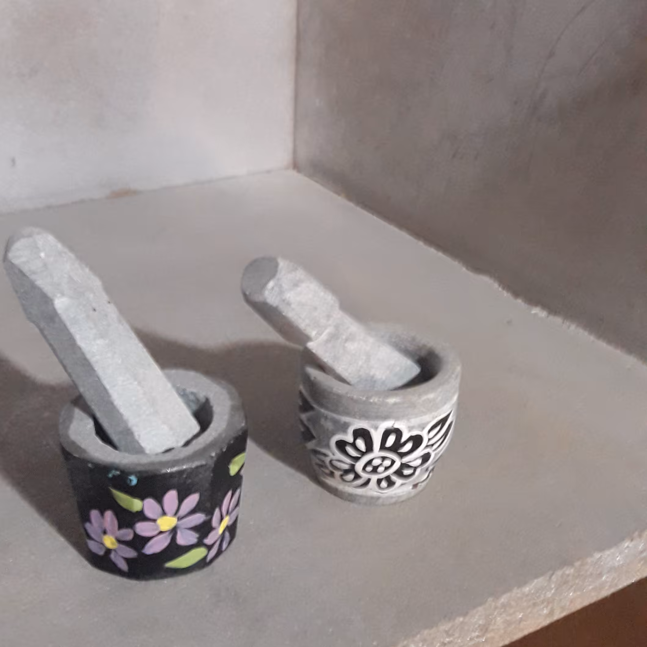 نام = زعفران ساب
شهرت = فانتزی
منقش = گل بوته
جنس = سنگ سرپانتین
رنگ = خاکستری مشکی
سبز،  صورتی 
کد. =   z2