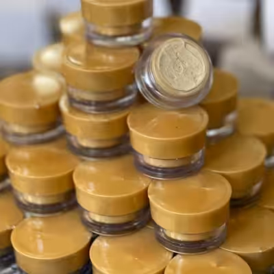 کرم طلا دارای قوطی وبرجسپ خودمون