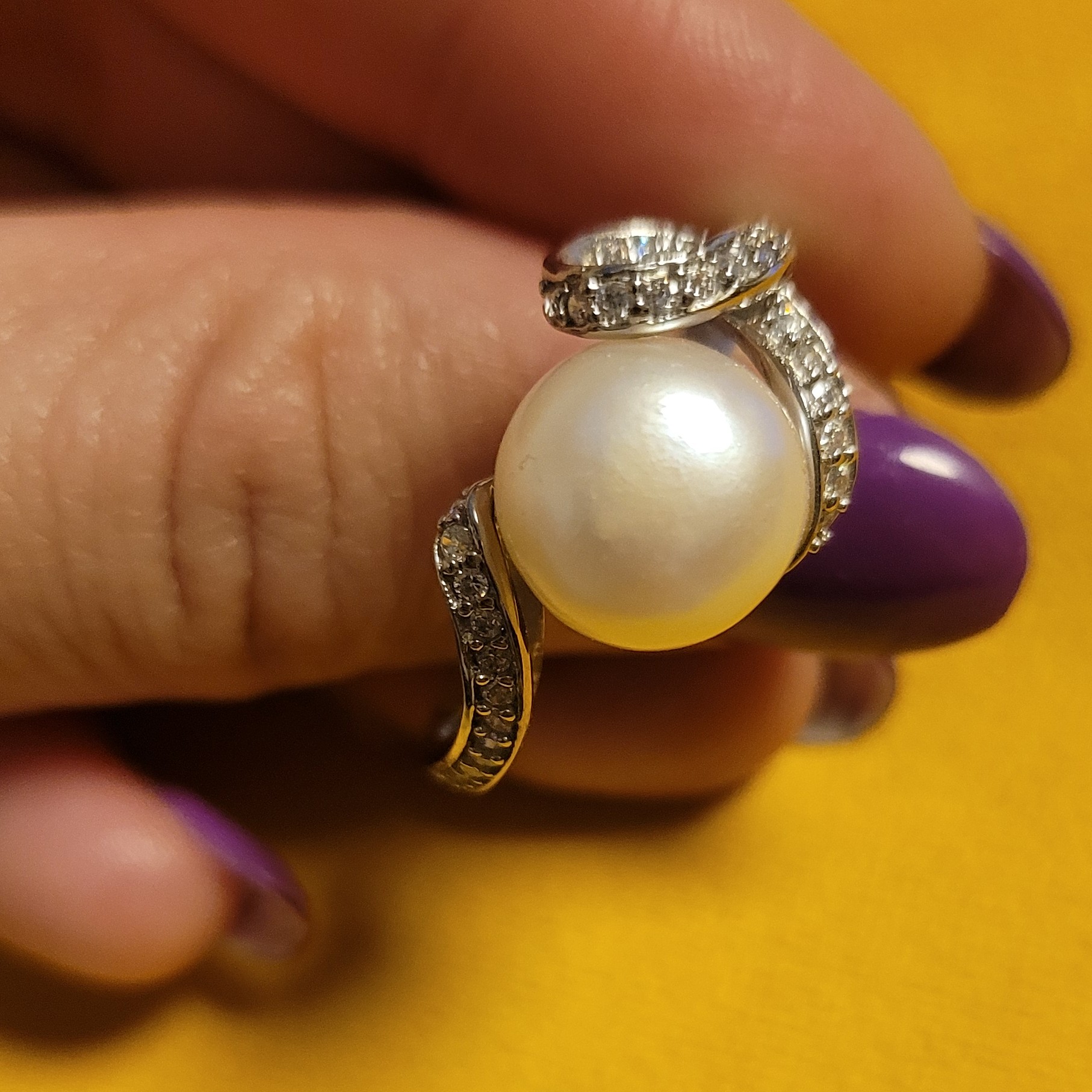 انگشتر نقره با مروارید اصل پرورشی