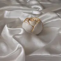 گل رز سنگ مصنوعی برند ساتین