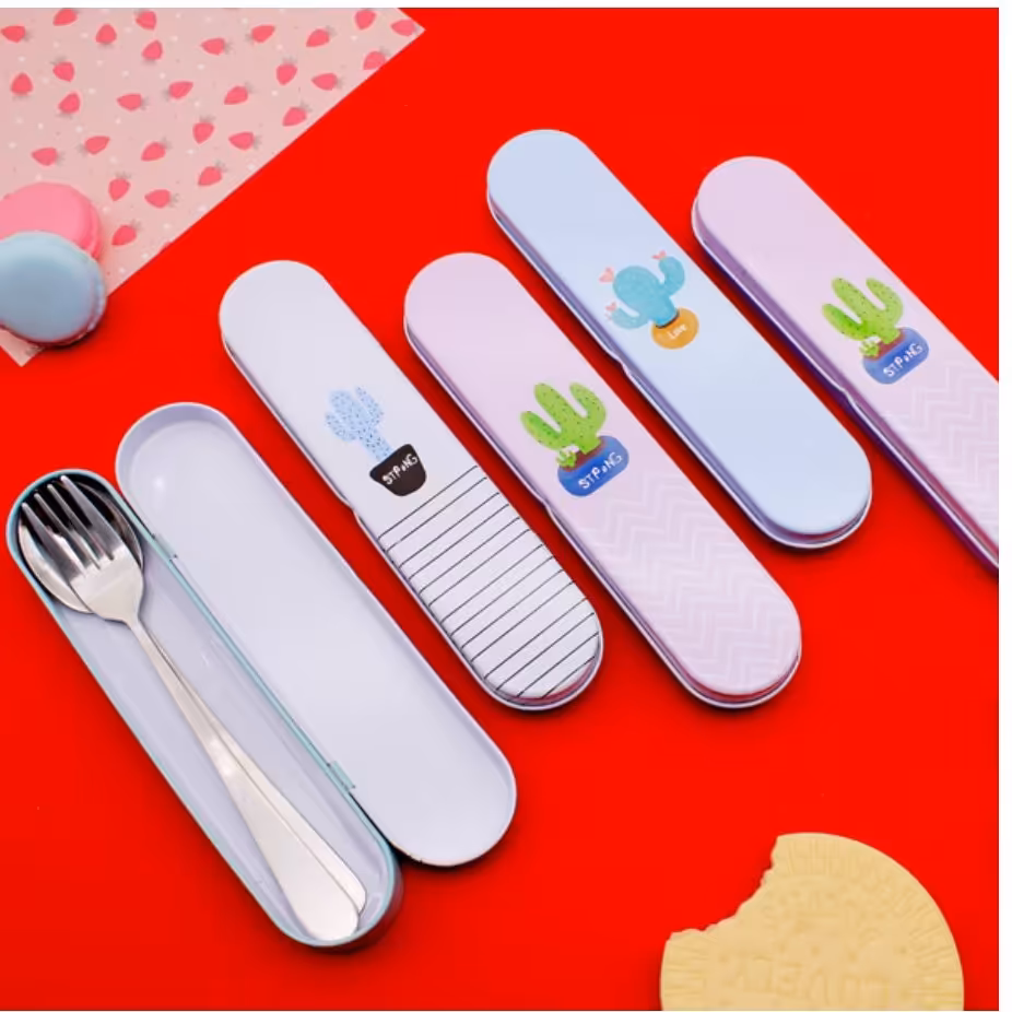 ست قاشق و چنگال و جعبه فلزی طرح کاکتوس