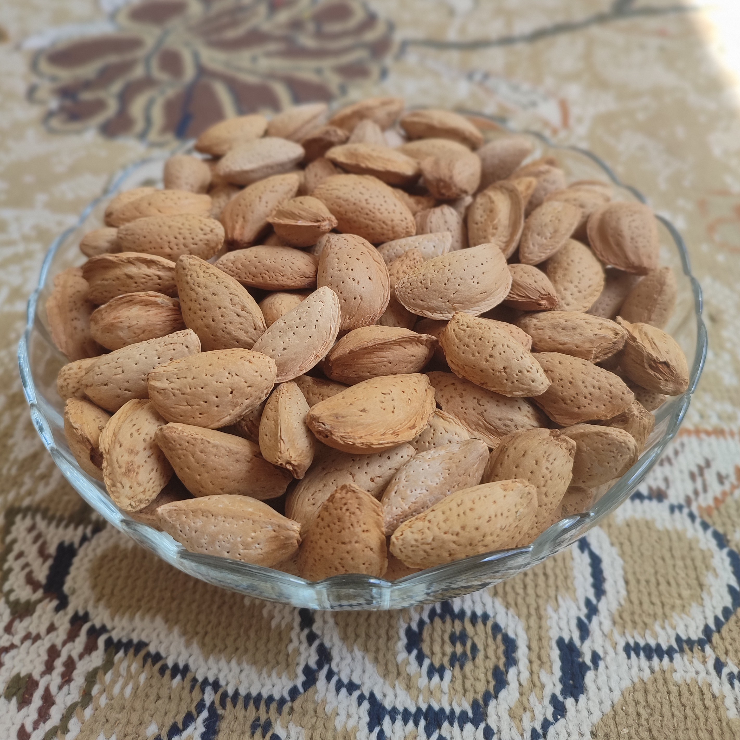بادام مامایی صادراتی و شیرین