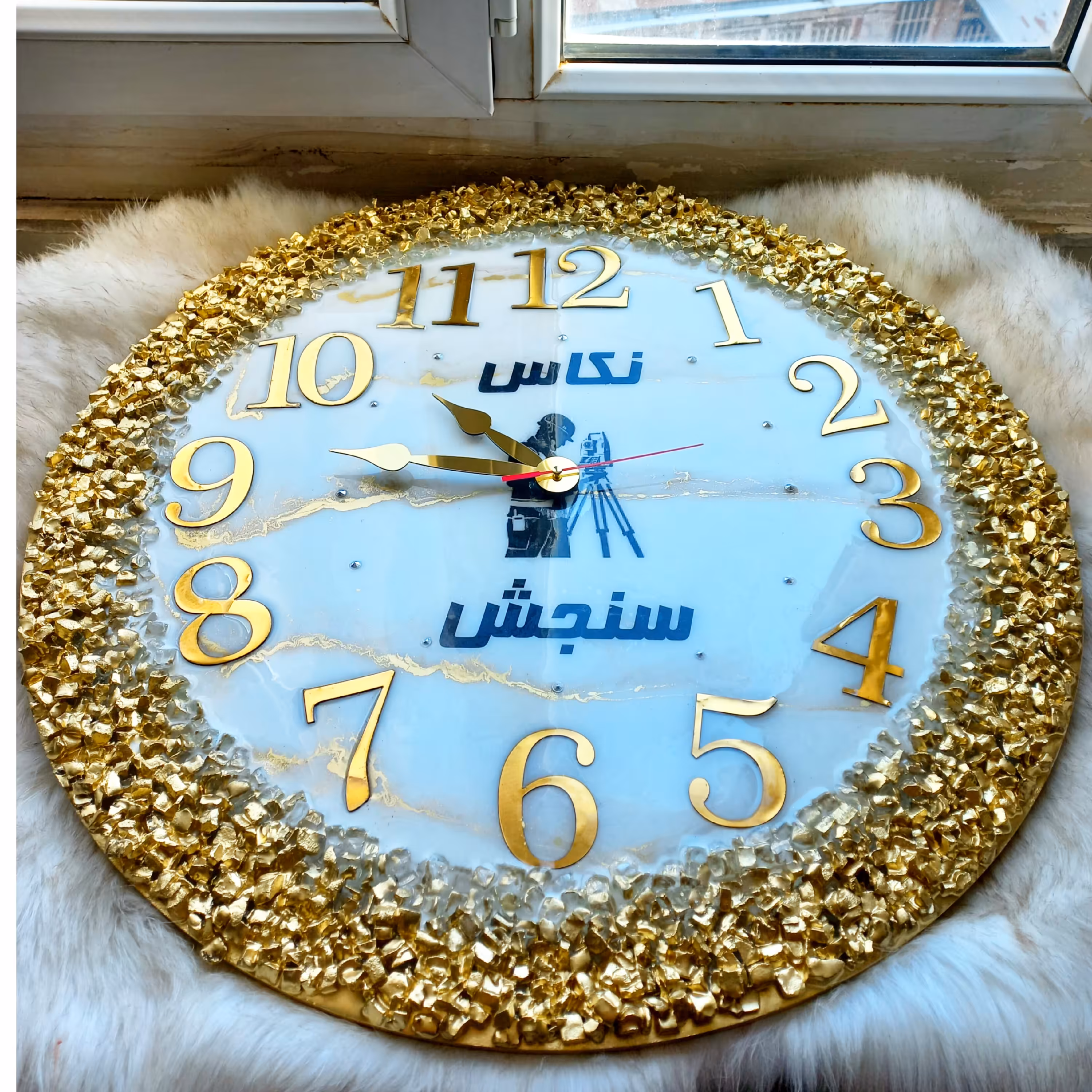 ساعت دیواری رزینی با برند شخصی 