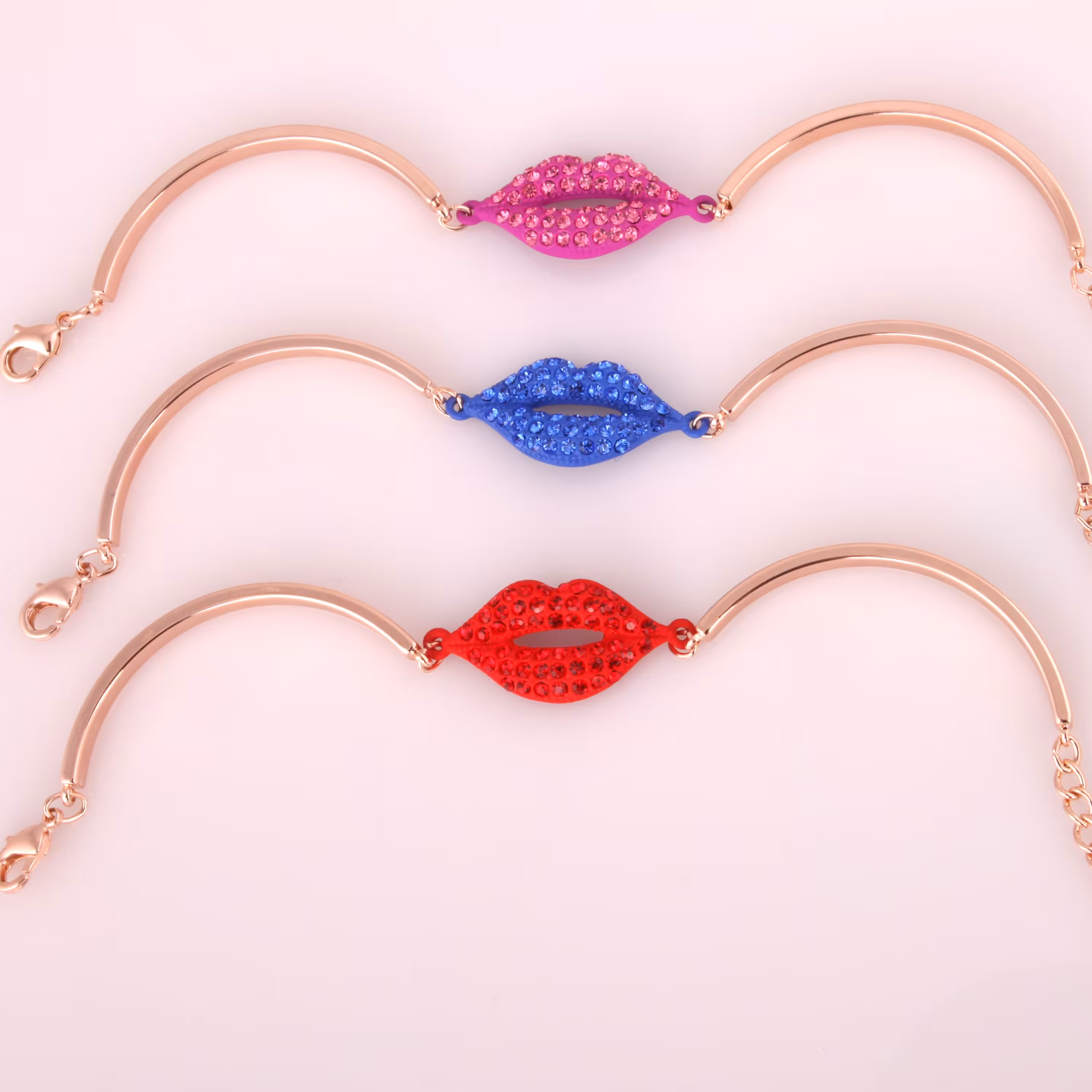 دستبند استیل طرح لب با رنگ ثابت