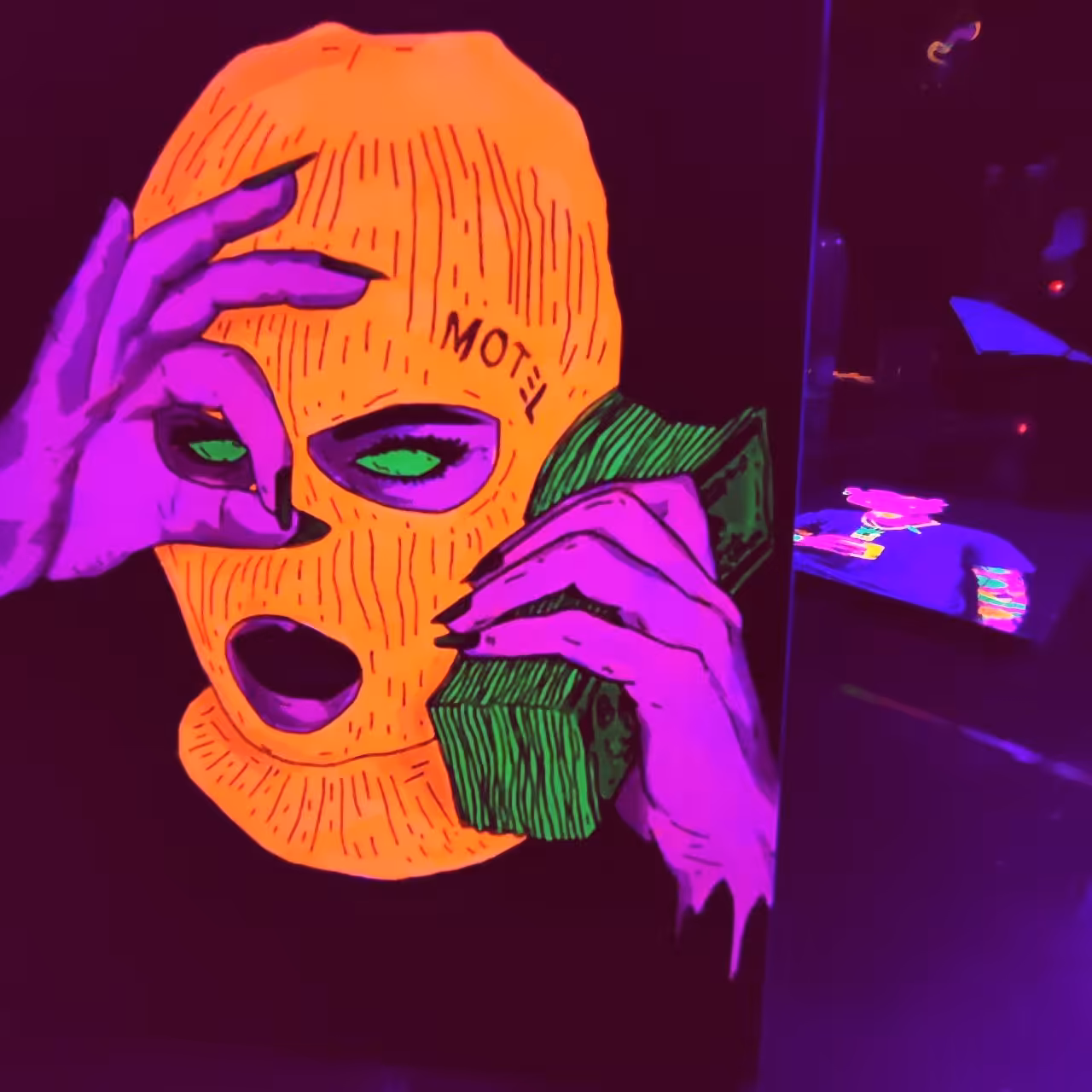 تابلو بلک لایت با طرح دختر سایز 70 در 100 سانتی متر Blacklight