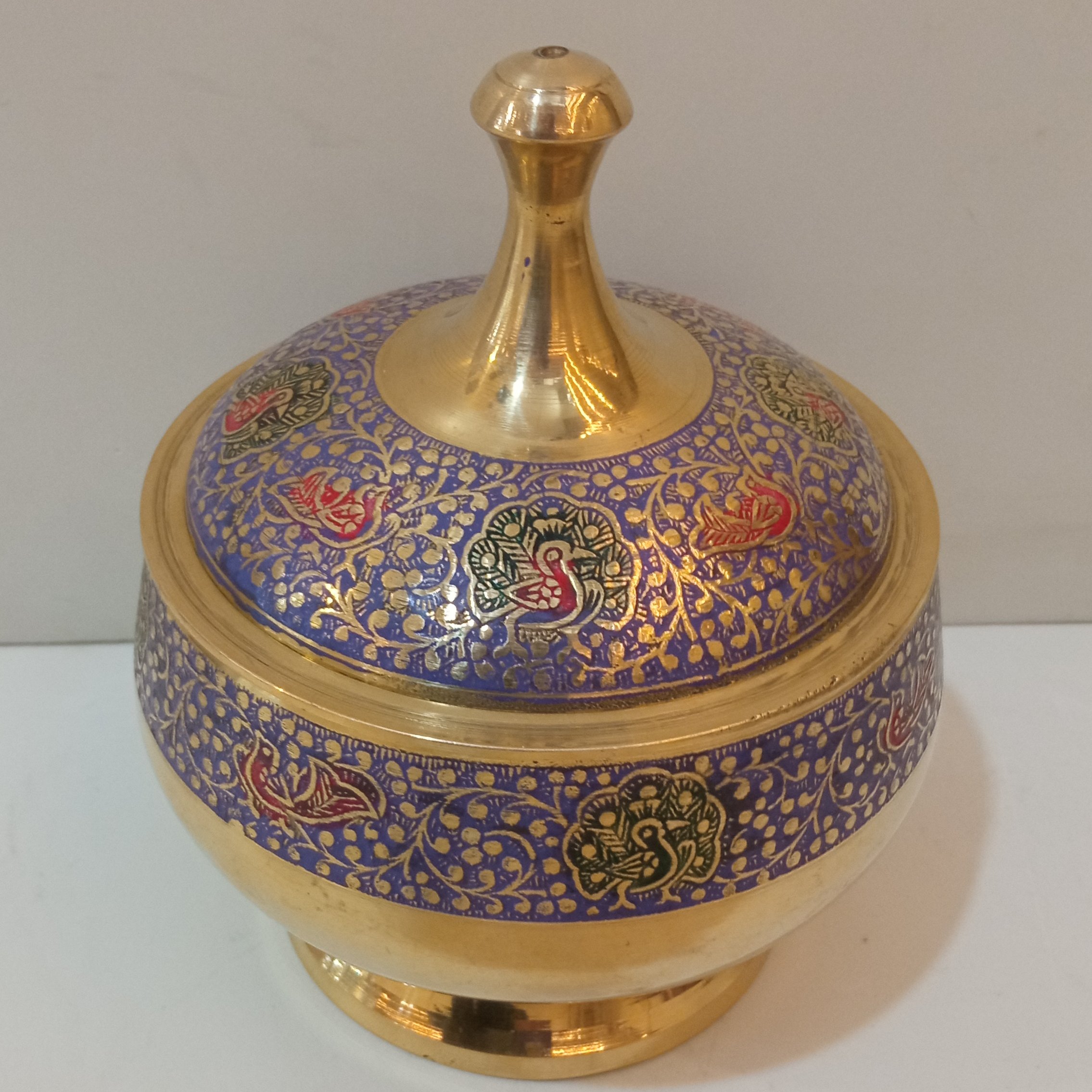 قندان برنجی مینا سنگین رنگ سرمه ای هندی بسیار زیبا و شکیل رنگ ثابت مناسب برای قندان ،شکلات ،دکوری ،کادو