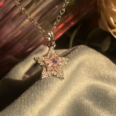 گردنبند طرح جواهر مدل ستاره فوق العاده برای کادو تولد