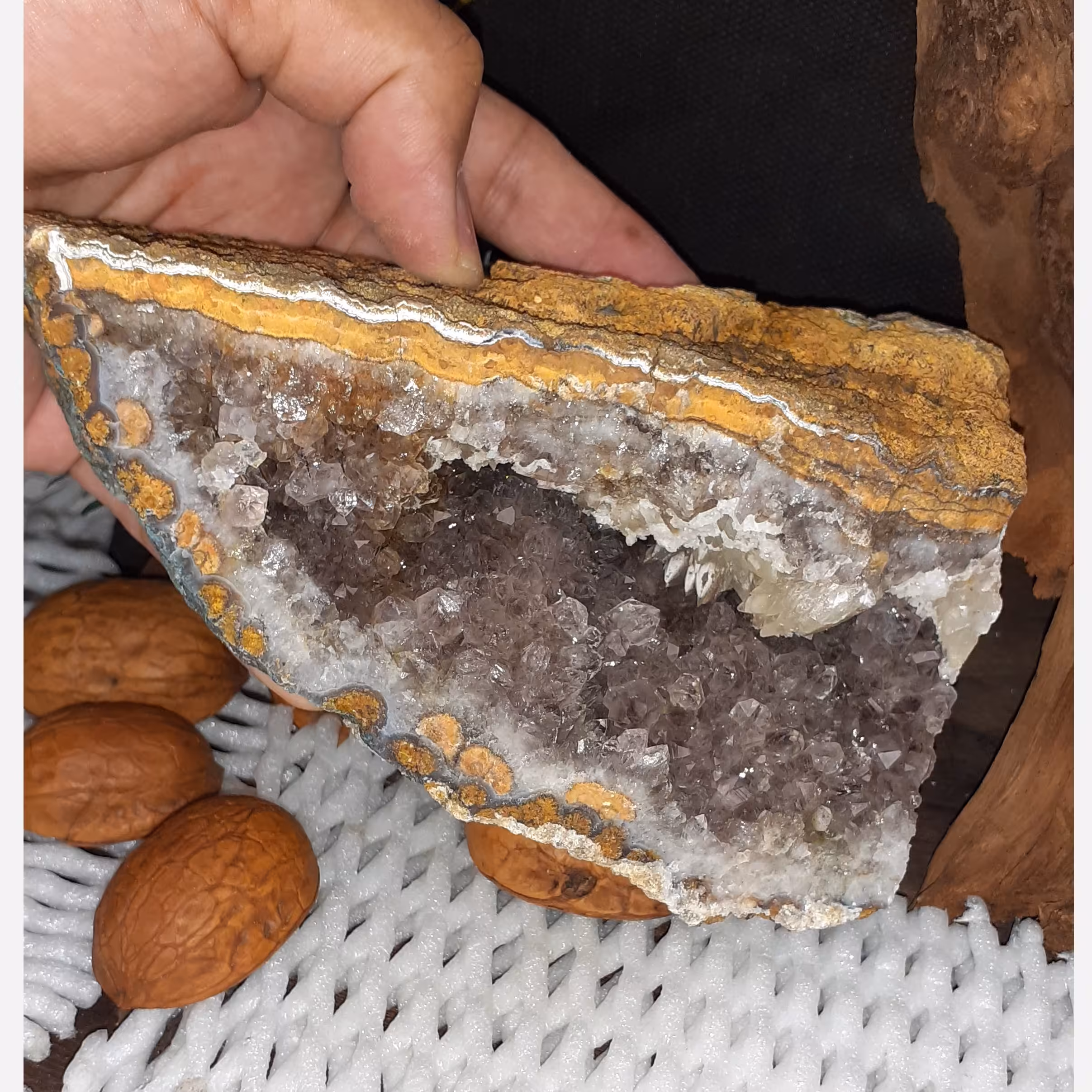 سنگ راف کلکسیونی آمیتیست با رنگ متفاوت و خاص