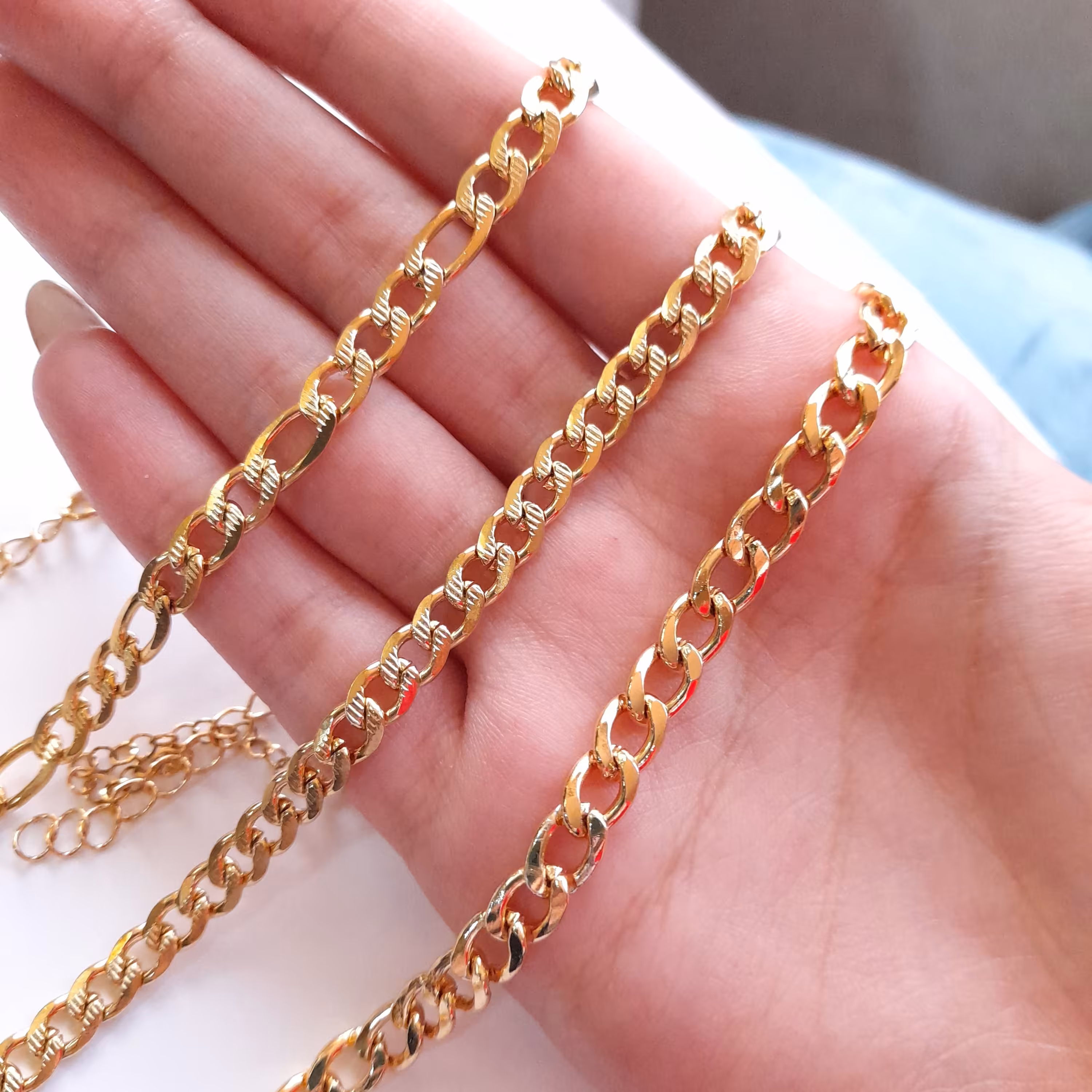 دستبند کارتیر استیل و ضدحساسیت و رنگ ثابت تضمینی(غرفه انیلا اکسسوری)