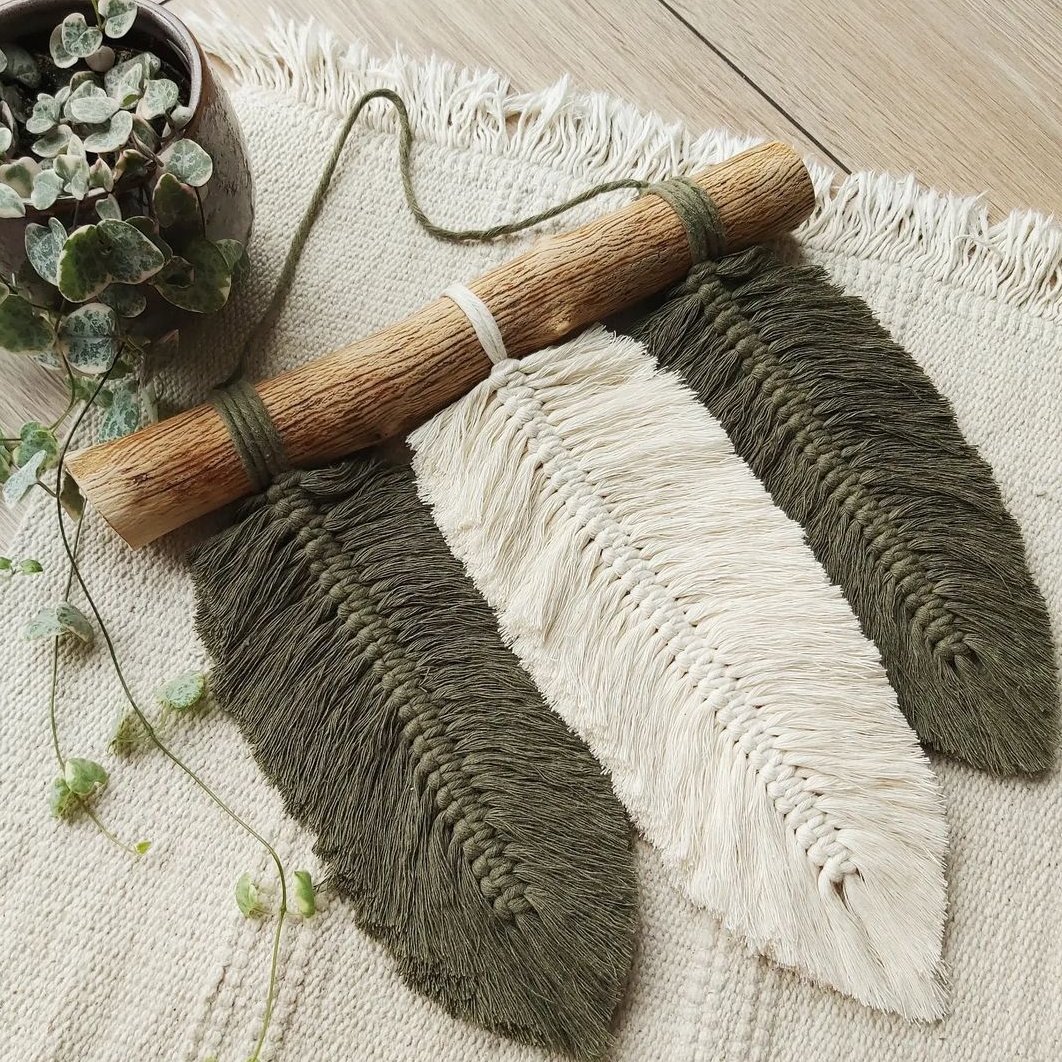 دیوارکوب پر مکرومه بافی طرح پونه