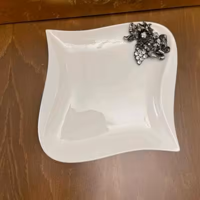 یک دست بشقاب پذیرایی