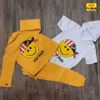 ست سه تیکه کتان رنگی کت کوتاه شلوار اسلش تیشرت کلاه دار طرح استیکر