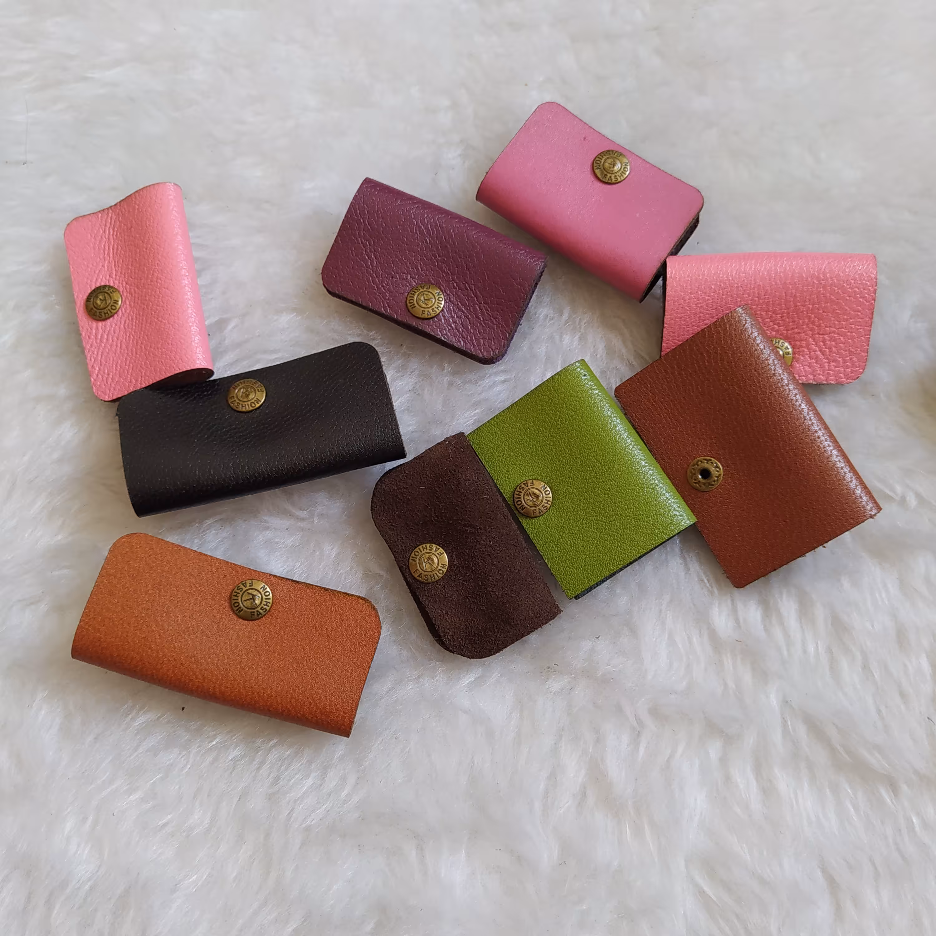 جای هندزفری و کابل