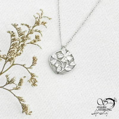 گردنبند نقره گل سفید کد 13685