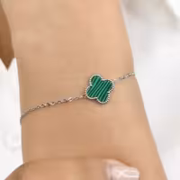 دستبند استیل زنانه طرح ونکلیف کد 6007