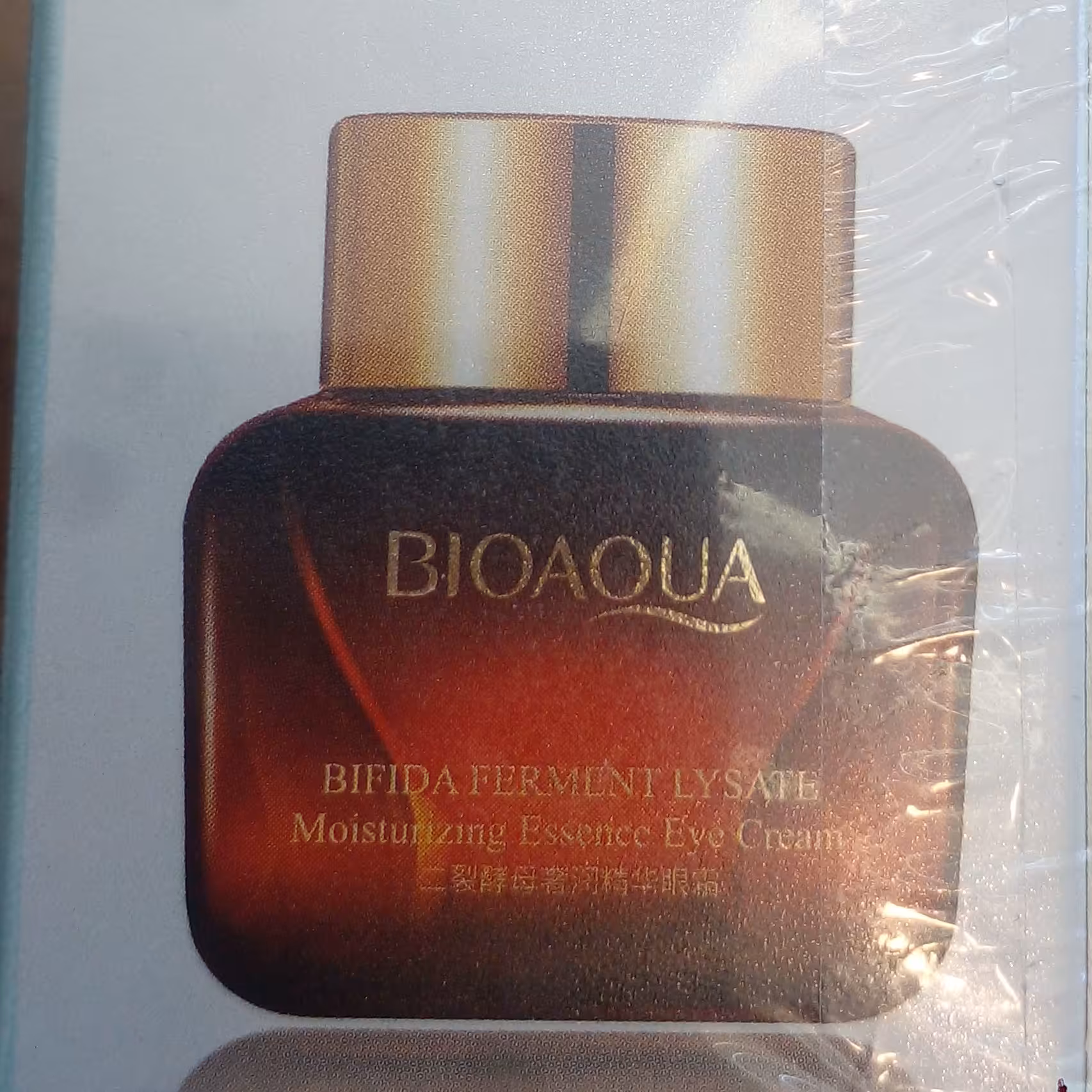 کرم دور چشم ظریف و مرطوب کننده بیوآکوا محصولات پوست مهتا