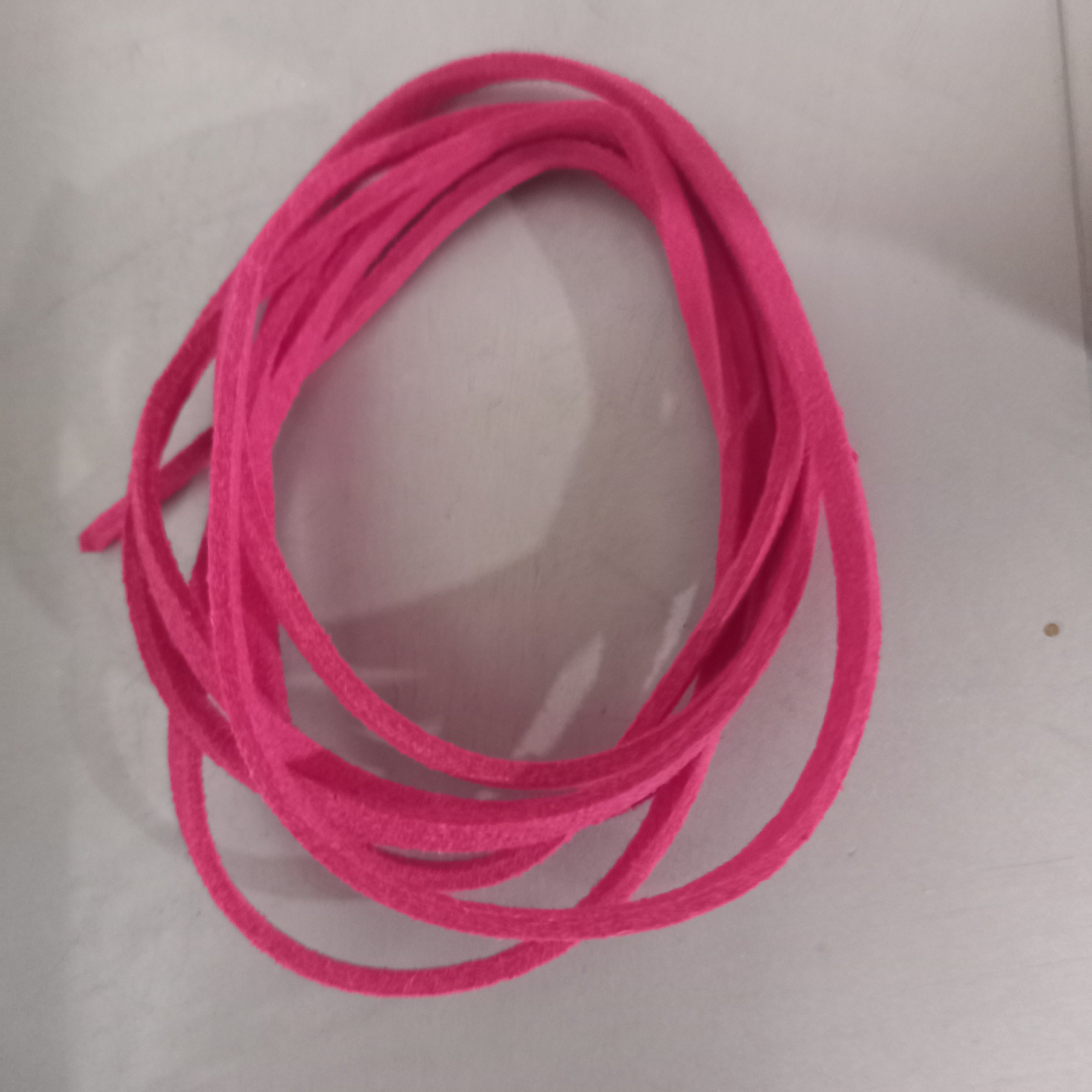 نخ تریشه صورتی