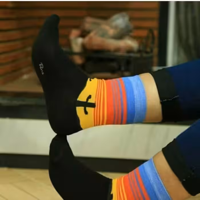 جوراب زنانه و دخترانه ساقدار طرح کاکتوس وحشی آمریکایی از برند پاریس