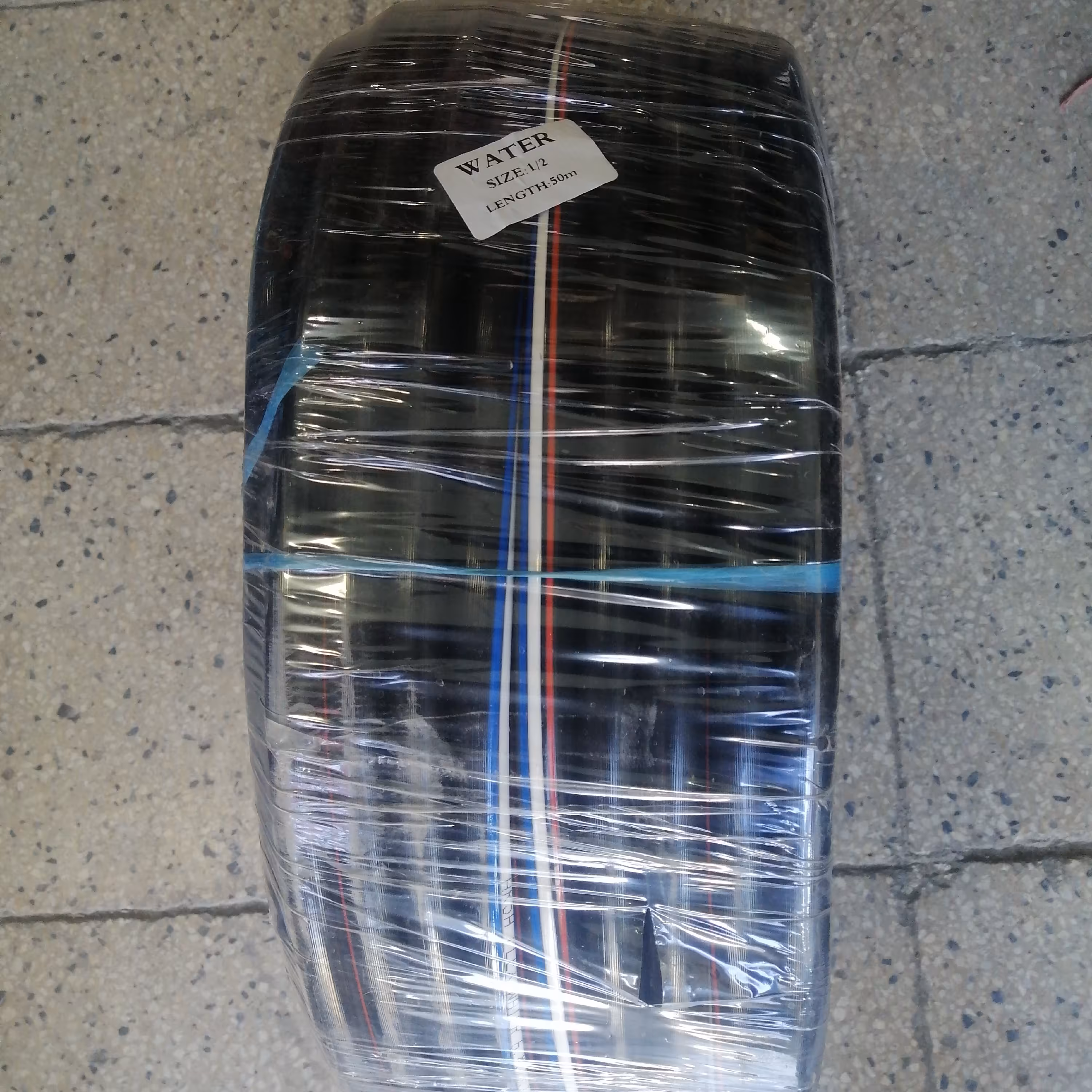 شلنگ 20   50 متری طر ح یاسا نرم  و انعطاف پذیری مواددرجه 1 به شرط  نرمی کامل شلنگ 