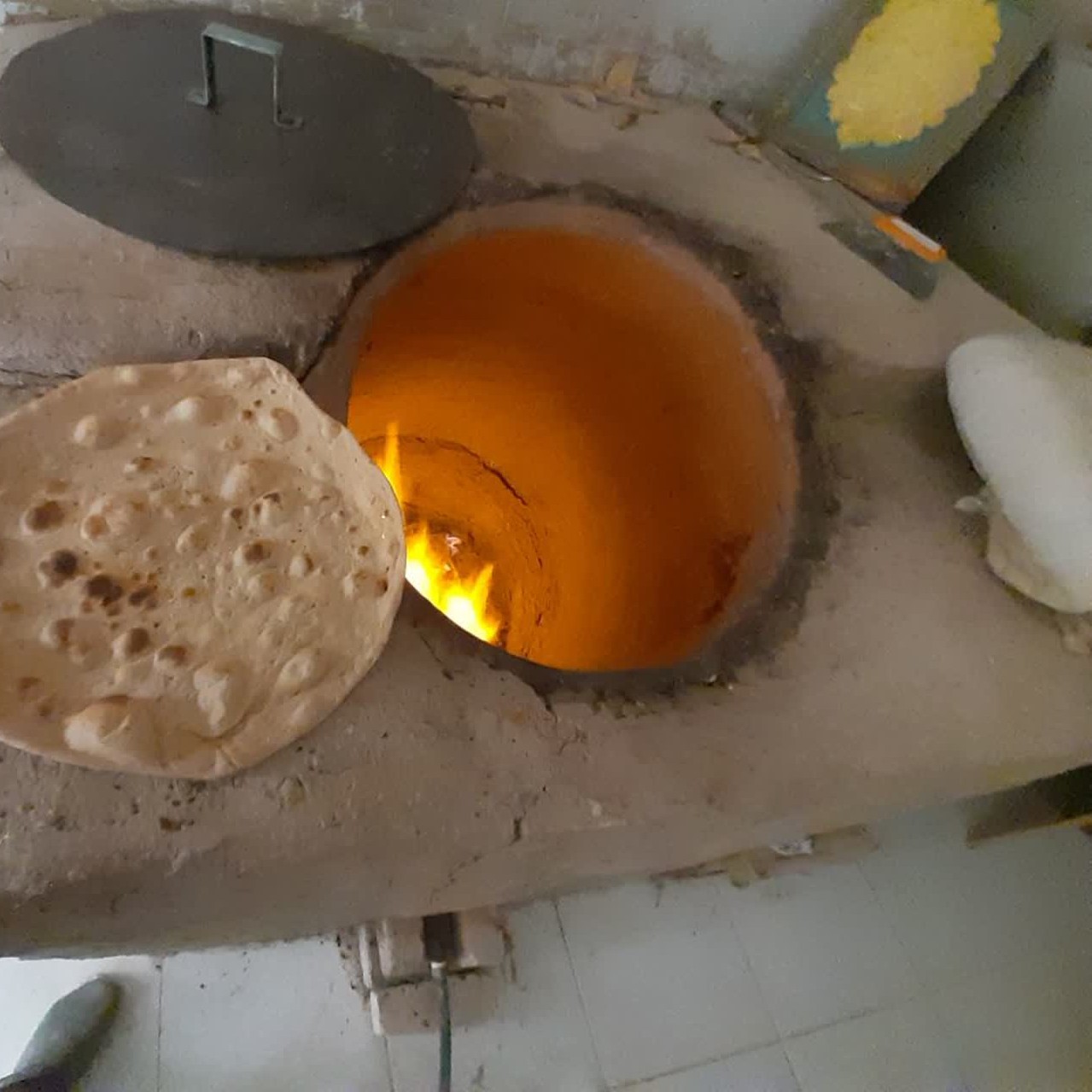 نان کامل گندم(تهیه شده از ارد کامل که بهترین گندم را در آن استفاده کردیم یعنی گندم خراسان)