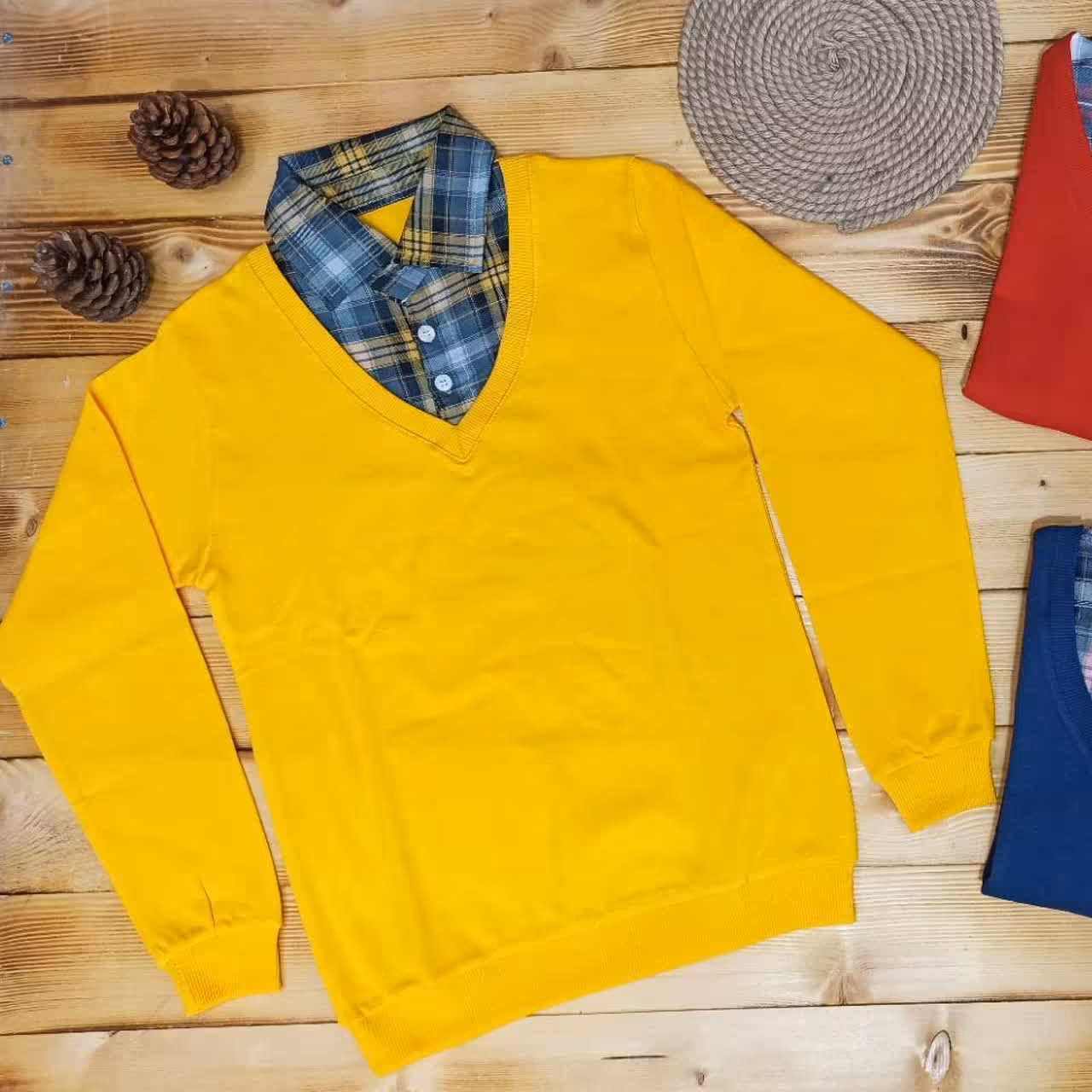 بلوزپسرانه دو2یقه پسرانه سایز 40و 45   ارسال پیشتاز  قرمز 45 زرد 45.سرمه ای 40