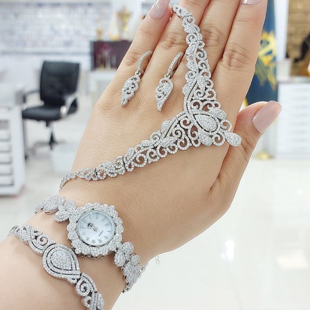 سرویس و ساعت جواهری