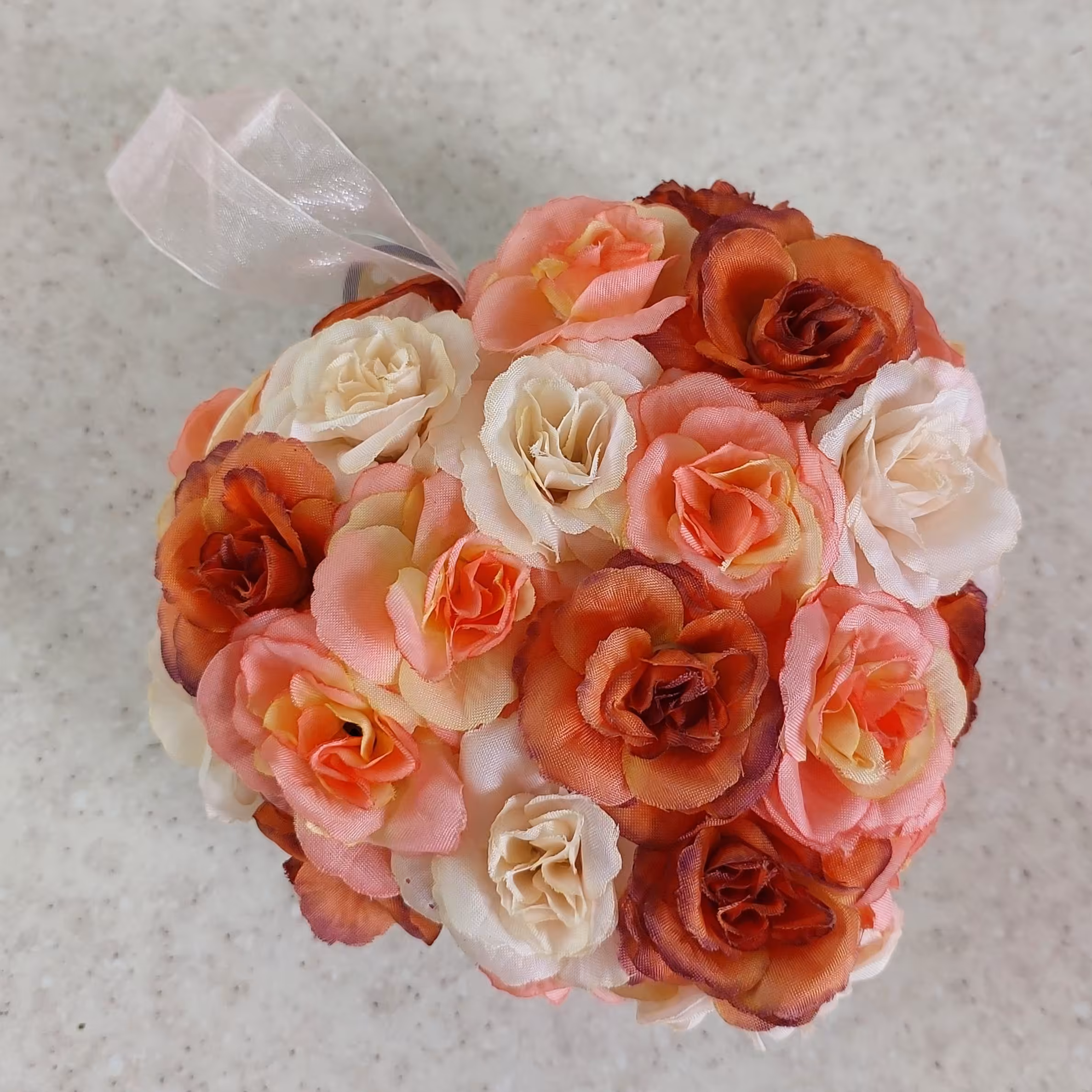 گل مصنوعی اویز  گل رز مدل قلب 