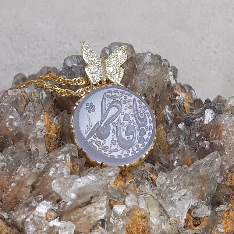 مدال  توگردنی زنانه سنگ عقیق  کبودخطی.خط  درجه یک .نقره دستساز و ابکاری شده