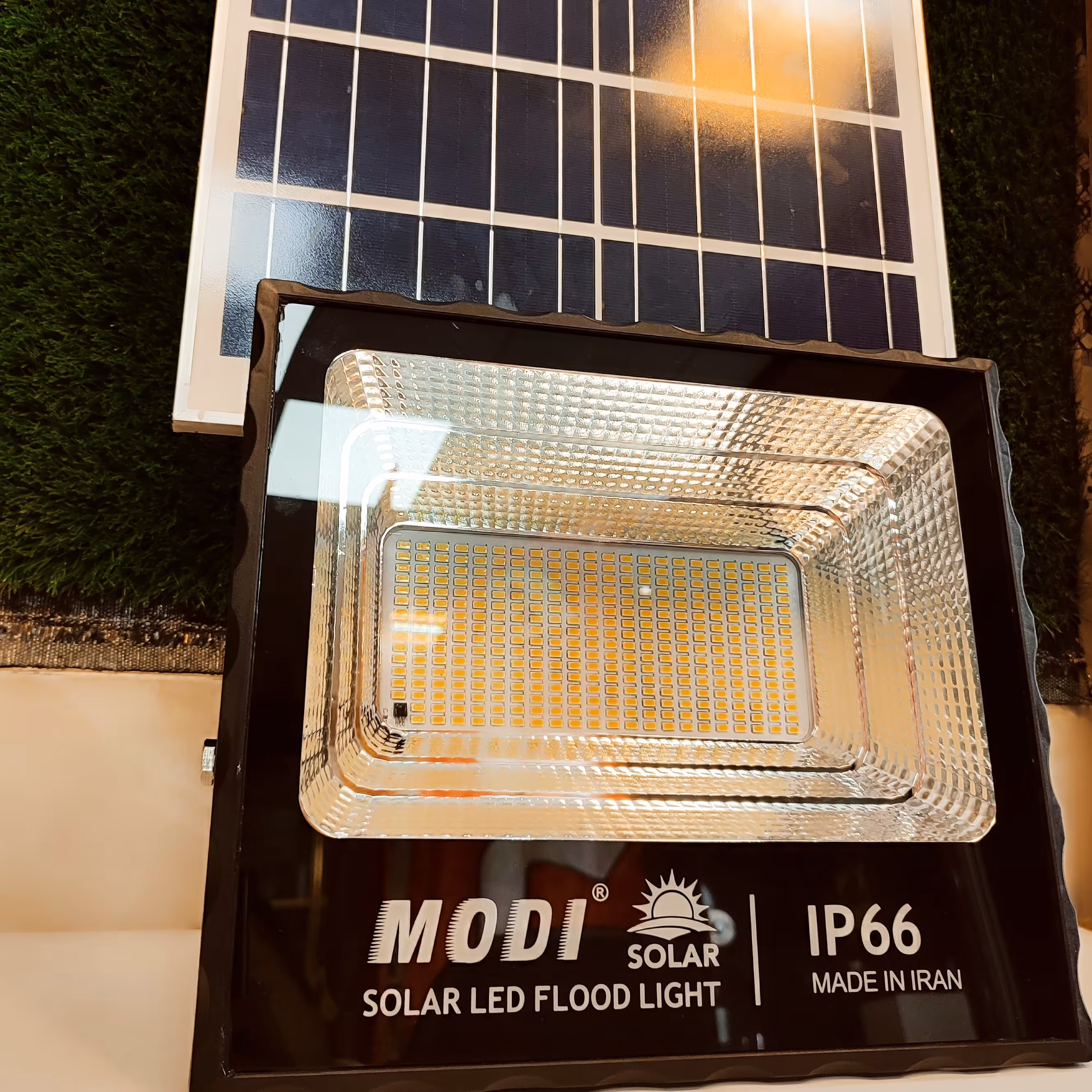 پروژکتور خورشیدی 200وات  مودی