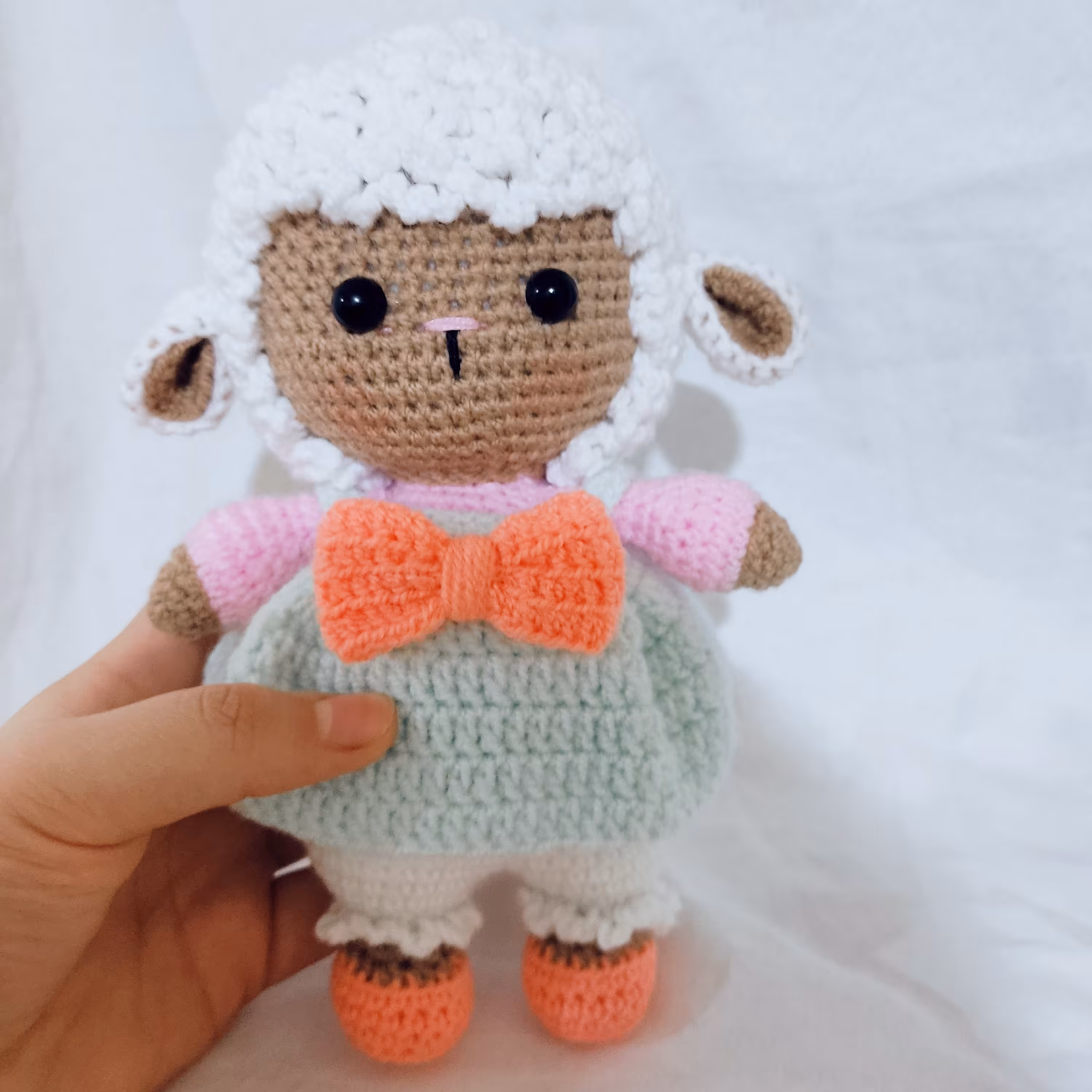 ببعی بافتنی ناز