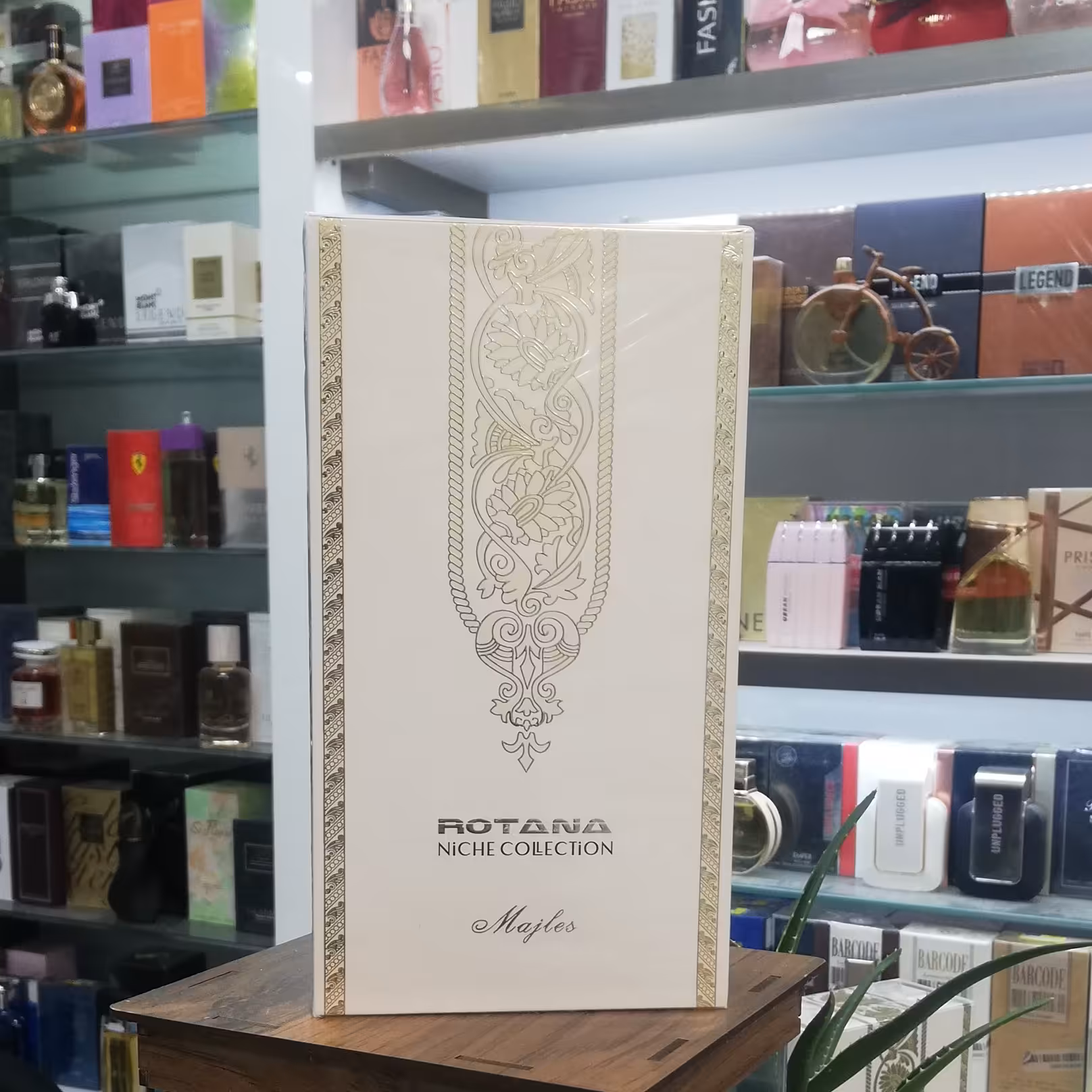عطر ادکلن روتانا مجلس نیش کالکشن 