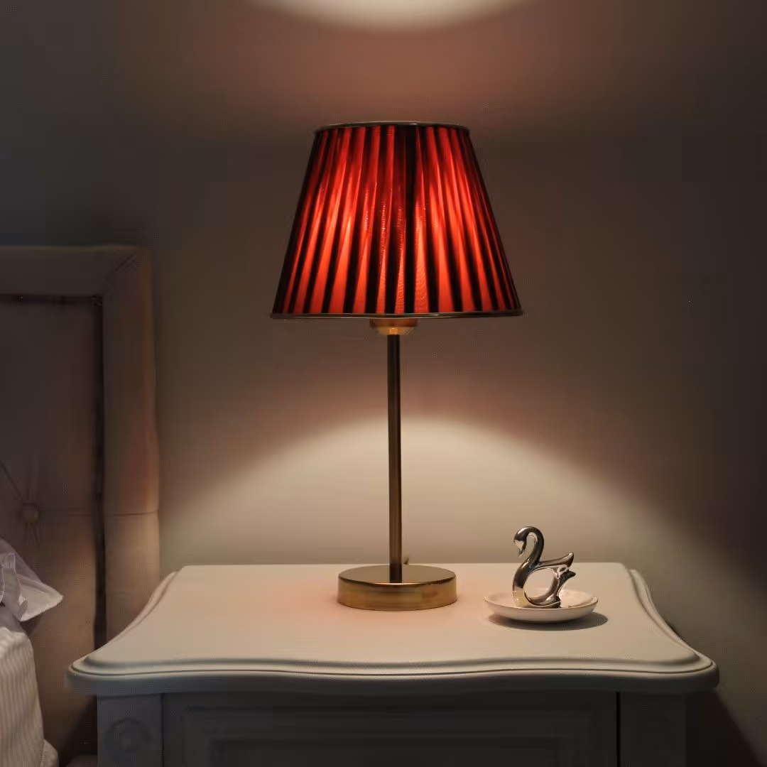 آباژور رومیزی لوتوس لایت مدل راشل کلاهک زرشکی 