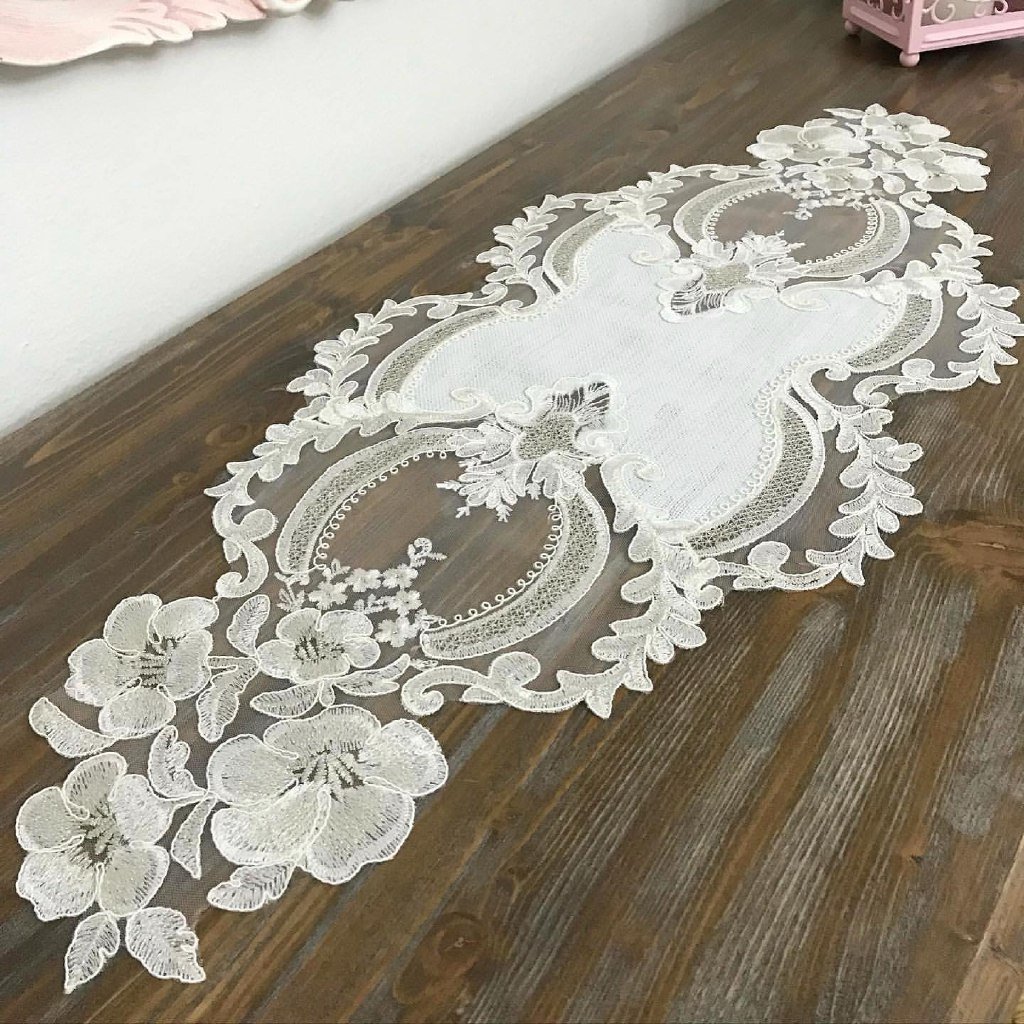 رومیزی مخمل و دانتل مدل رز