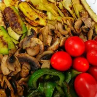 بشقاب سبزیجات طعم دار بخار پز