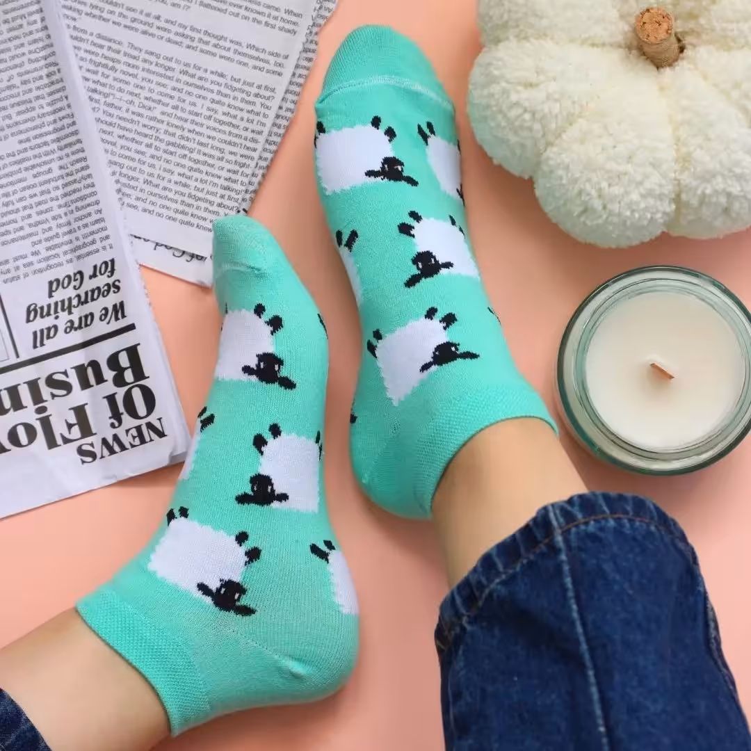 جوراب نخ پنبه طرح گوسفند فری سایز 36_41 رنگبندی 