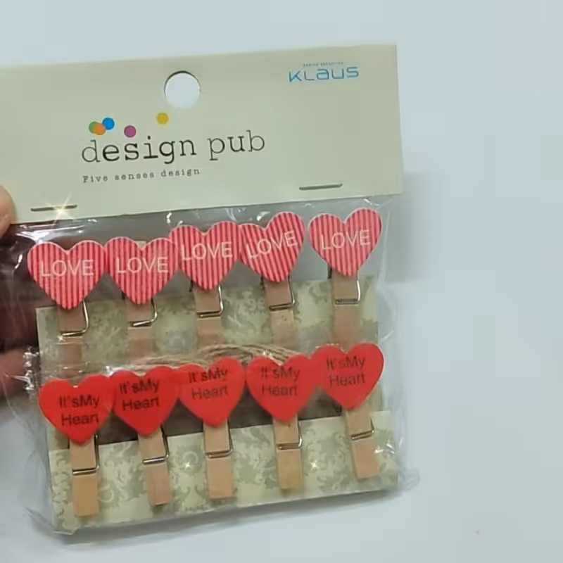 گیره چوبی کاغذ طرح قلب 1 (همراه با ریسه)