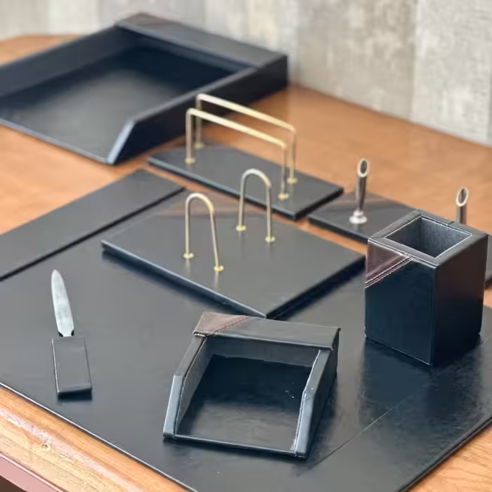 رومیزی چرم اداری 8 تکه - مشکی و قهوه ای - کد903