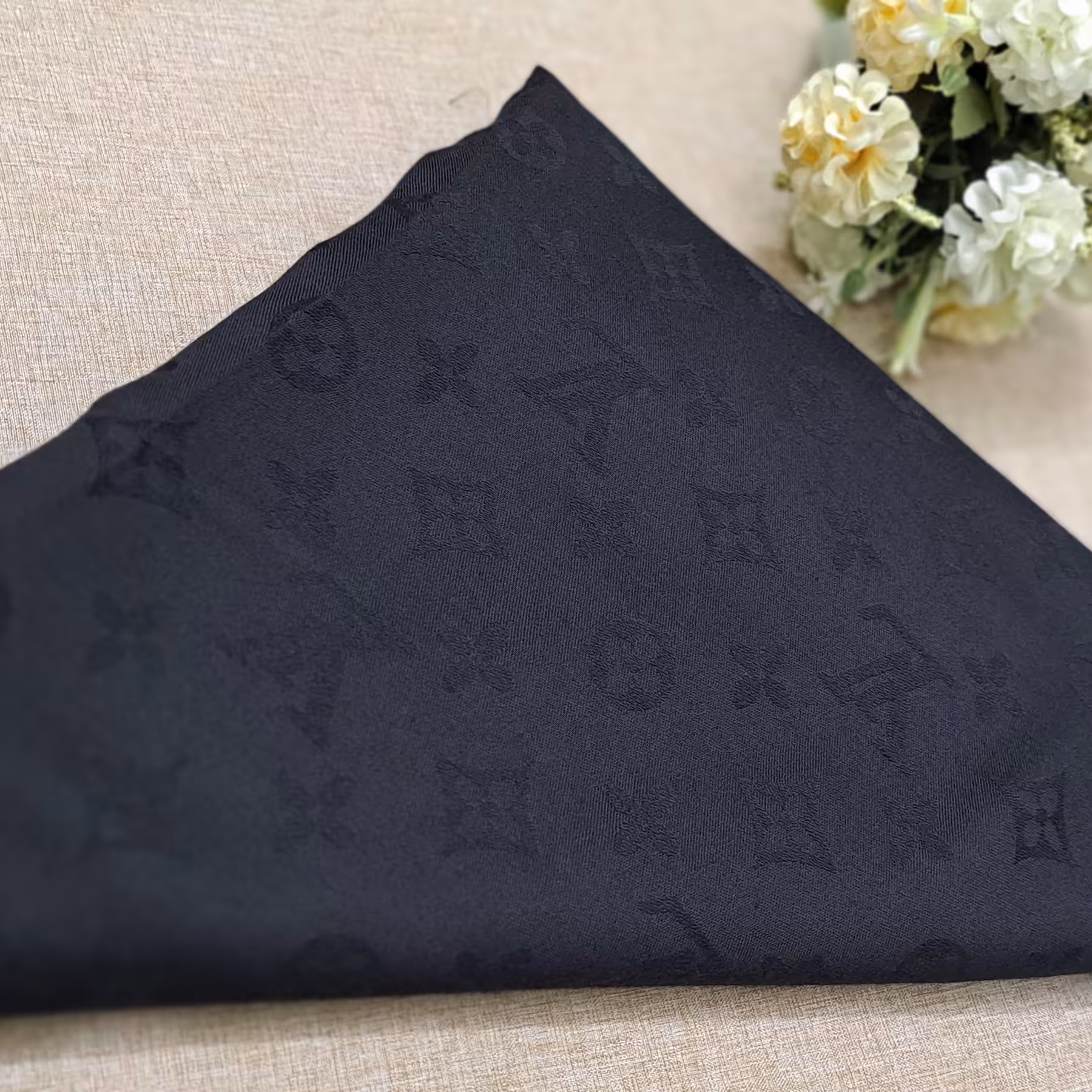 روسری نخی ژاکارد مشکی  زنانه 