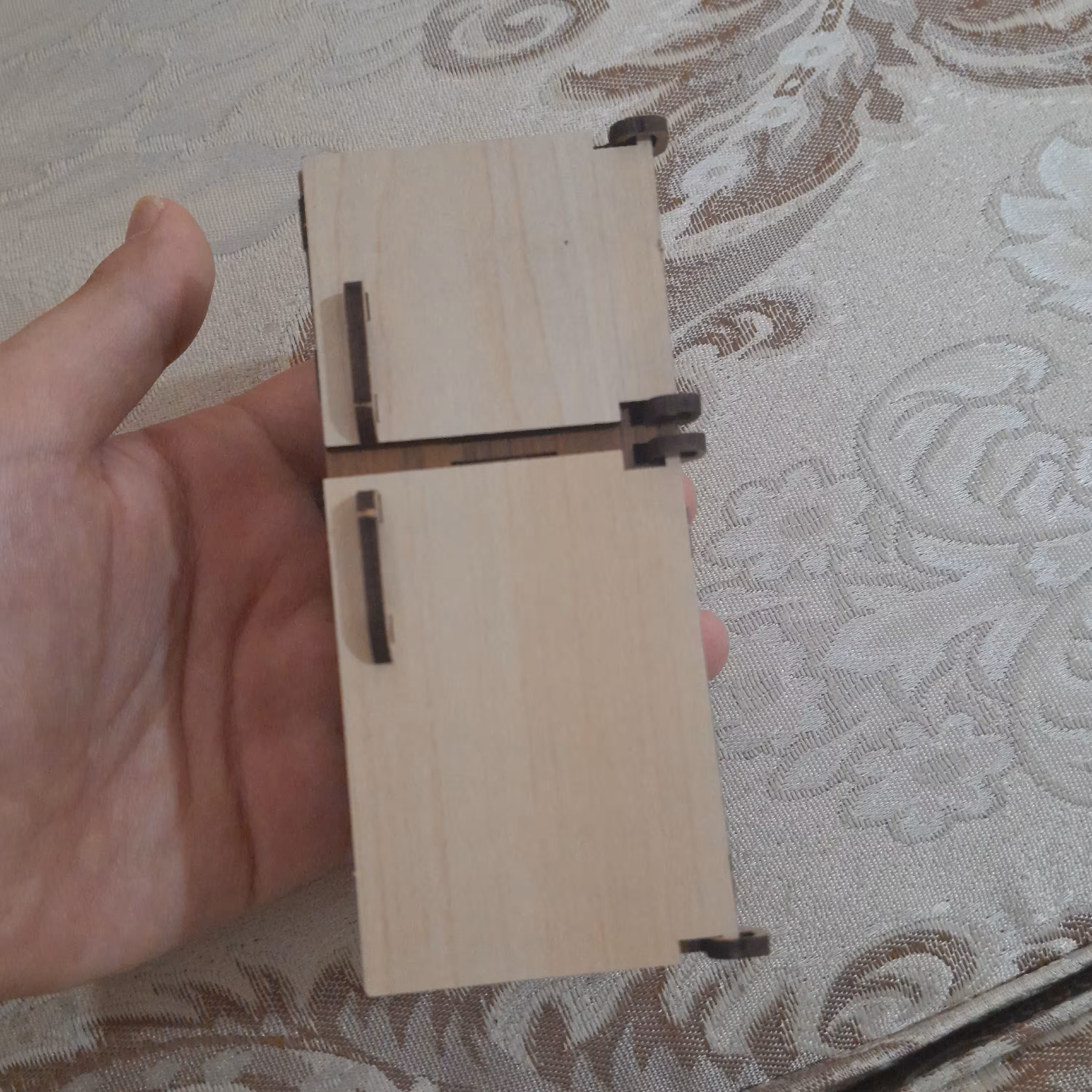 یخچال چوبی،اسباب بازی