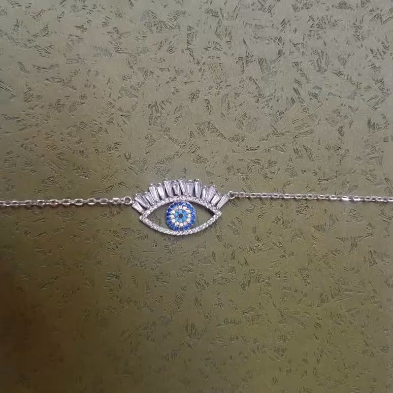 دستبندنقره زنانه چشم نظر ،عیار 925و آبکاری طلا سفید ضد حساسیت